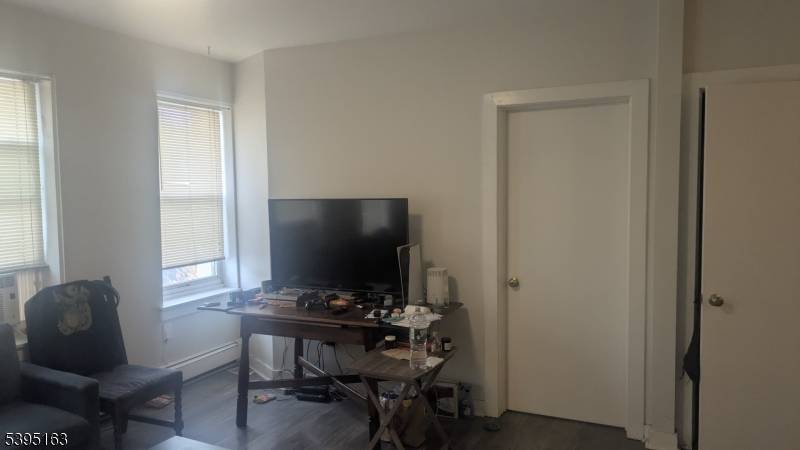 Elizabeth City, NJ 07201,1004 Fanny St