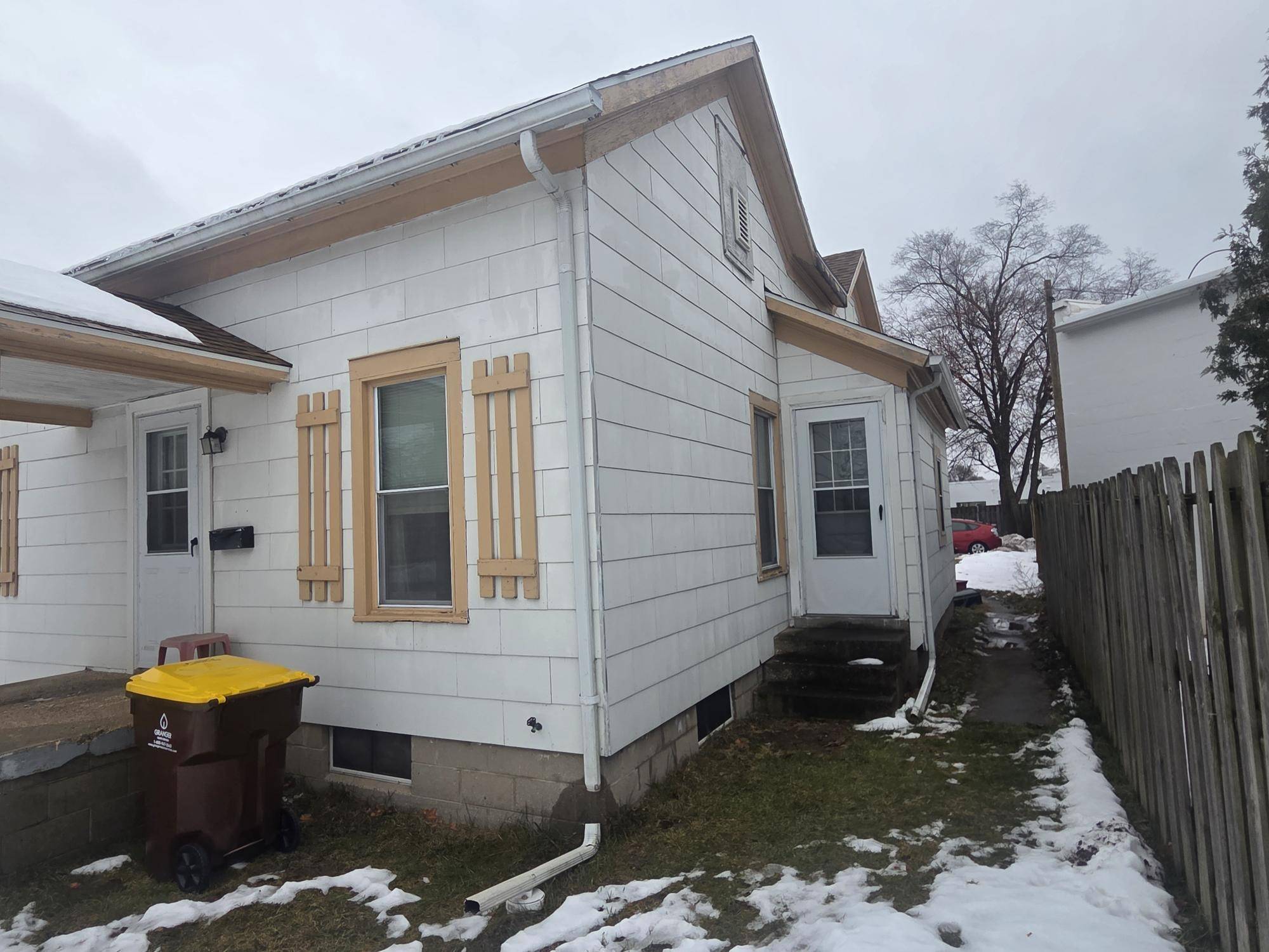 Mount Pleasant, MI 48858,818 E Chippewa ST