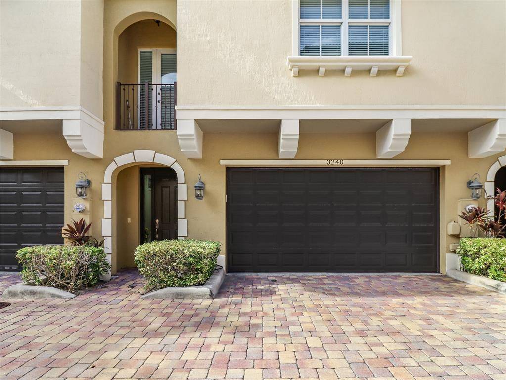 Pompano Beach, FL 33062,3240 NE 13 ST #3240