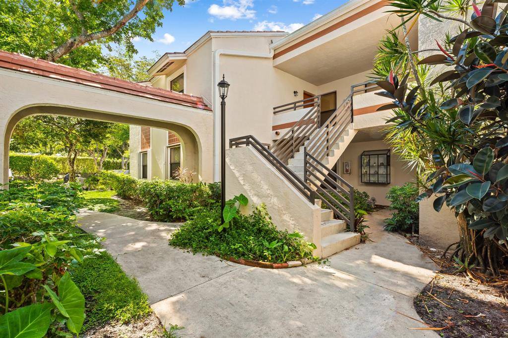 Plantation, FL 33324,9821 NW 3rd St #9821