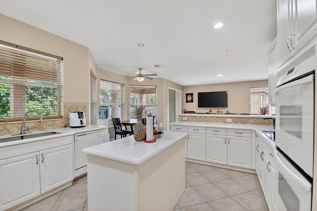 Lake Worth, FL 33467,9393 Savannah Estates Drive