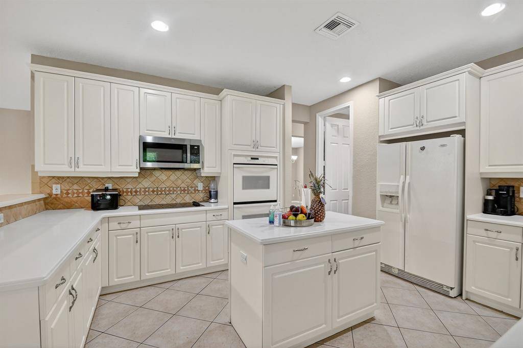 Lake Worth, FL 33467,9393 Savannah Estates Drive