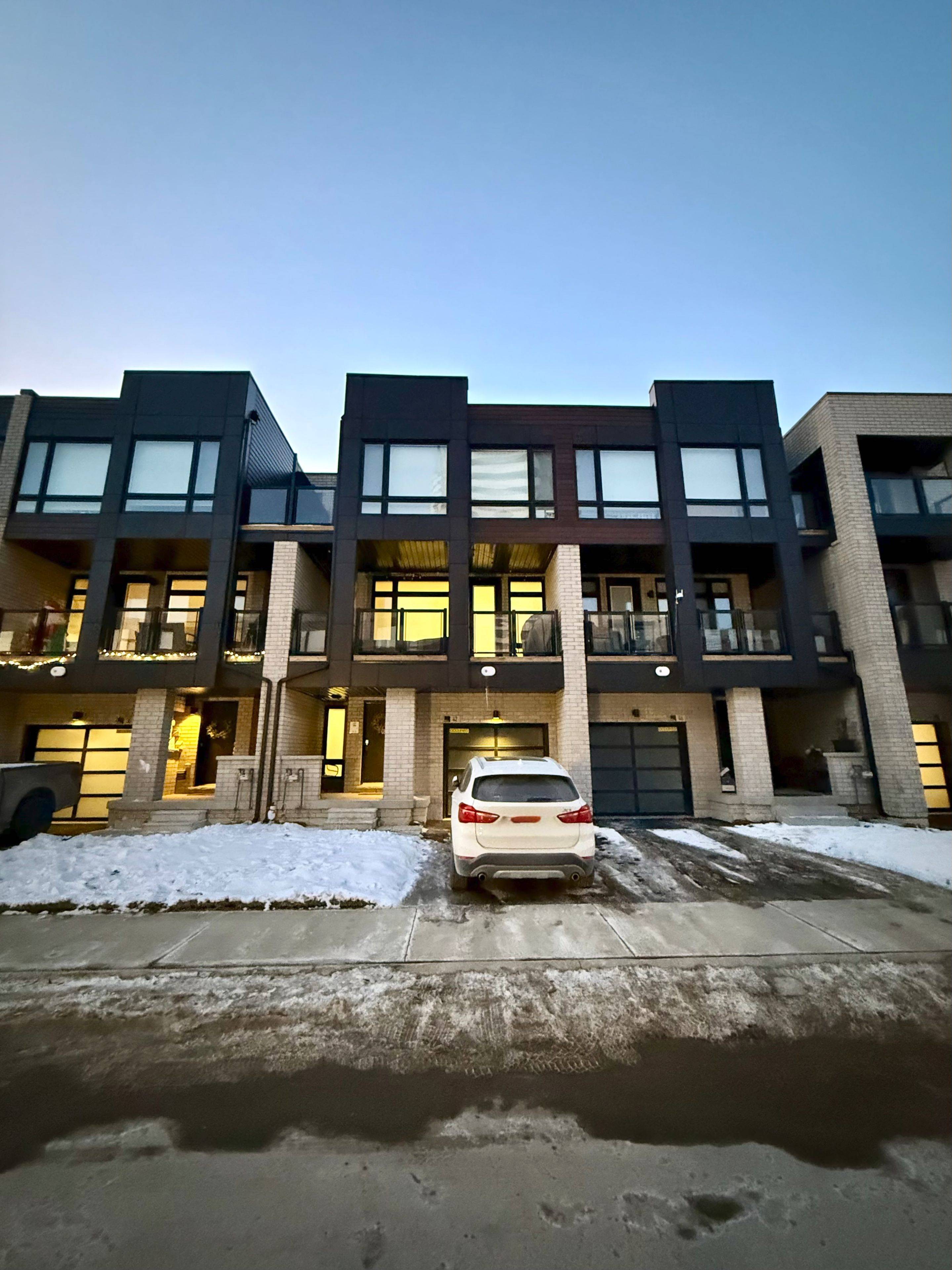 Vaughan, ON L4L 0M6,42 Chiffon ST