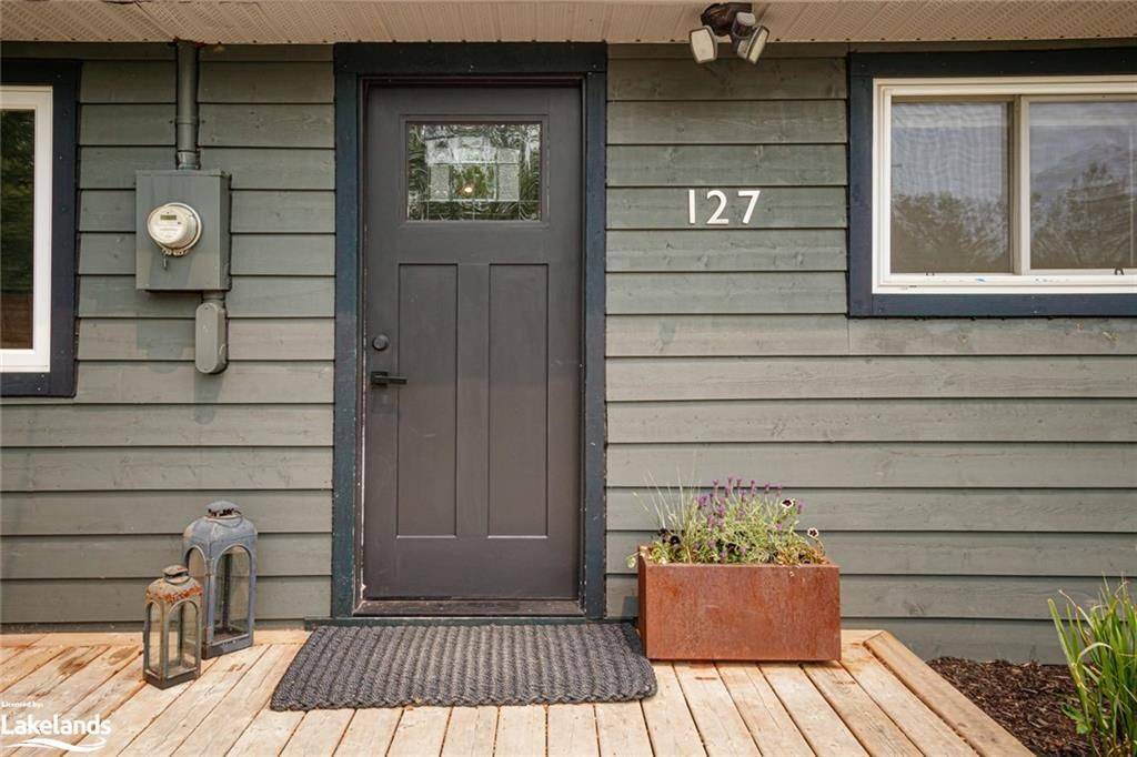 Collingwood, ON L9Y 0X2,127 Glenlake BLVD