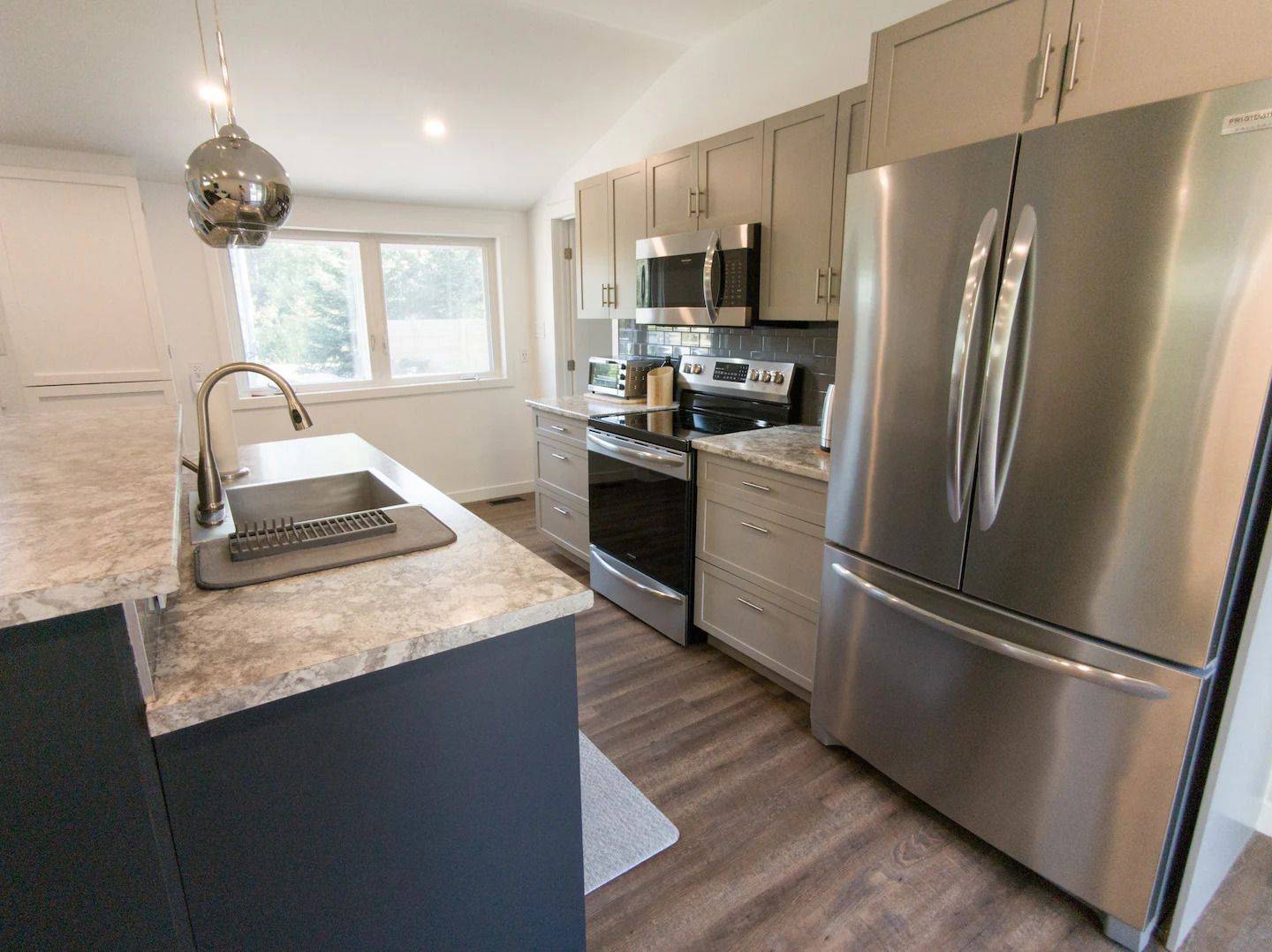 Collingwood, ON L9Y 0X2,127 Glenlake BLVD