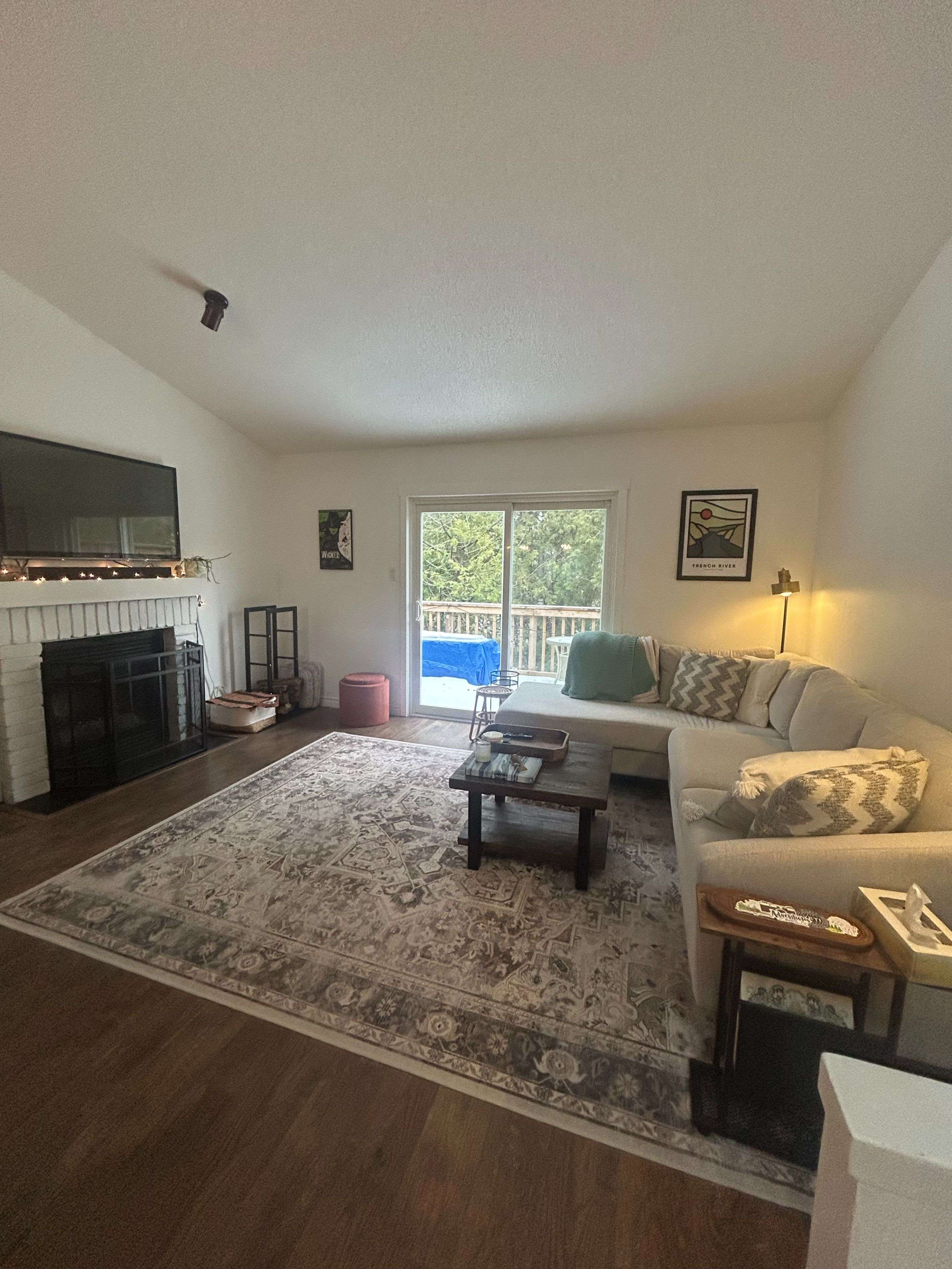 Collingwood, ON L9Y 5B4,561 Oxbow CRES #1