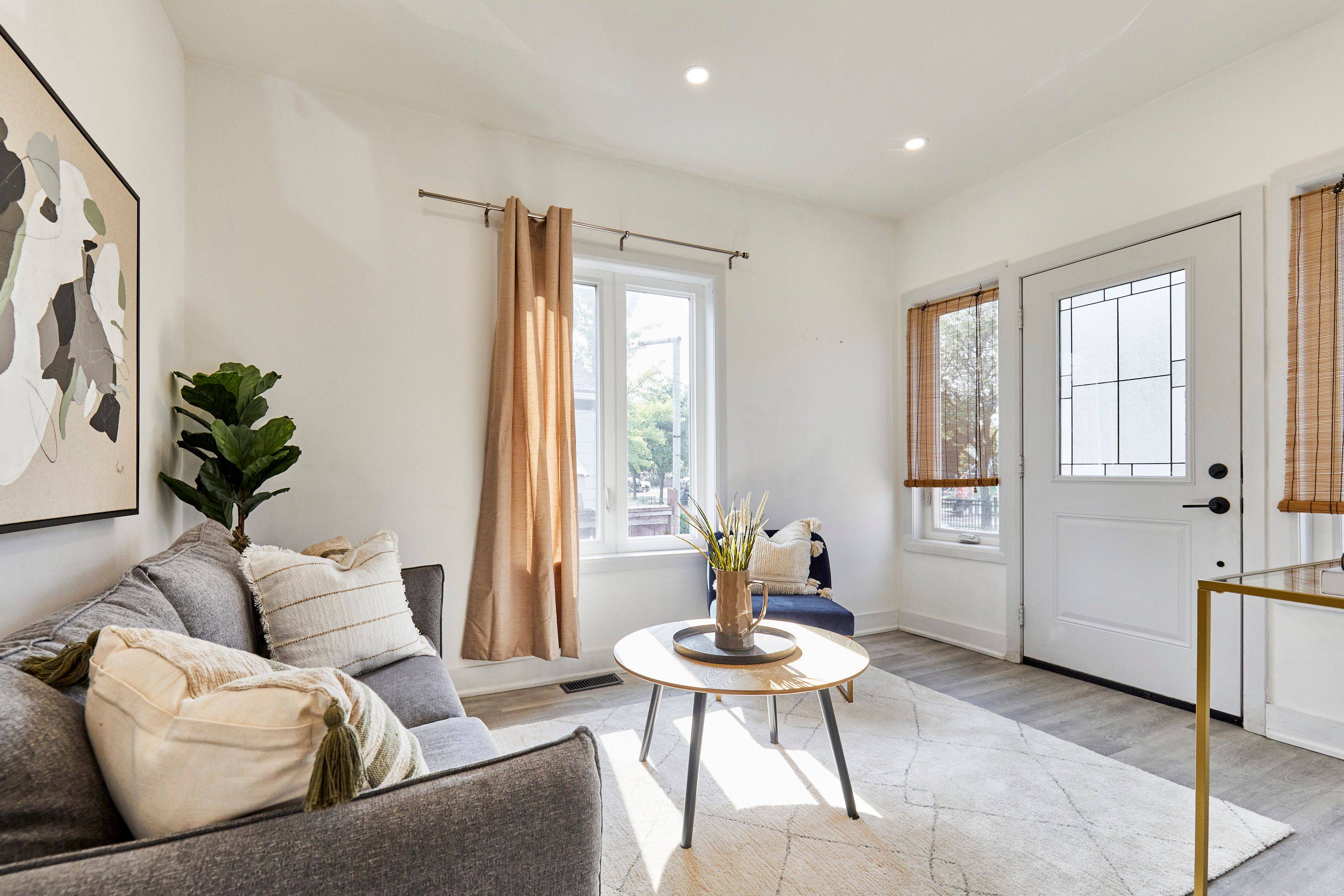 Toronto W02, ON M6N 3C6,154 Mulock AVE #Unit B