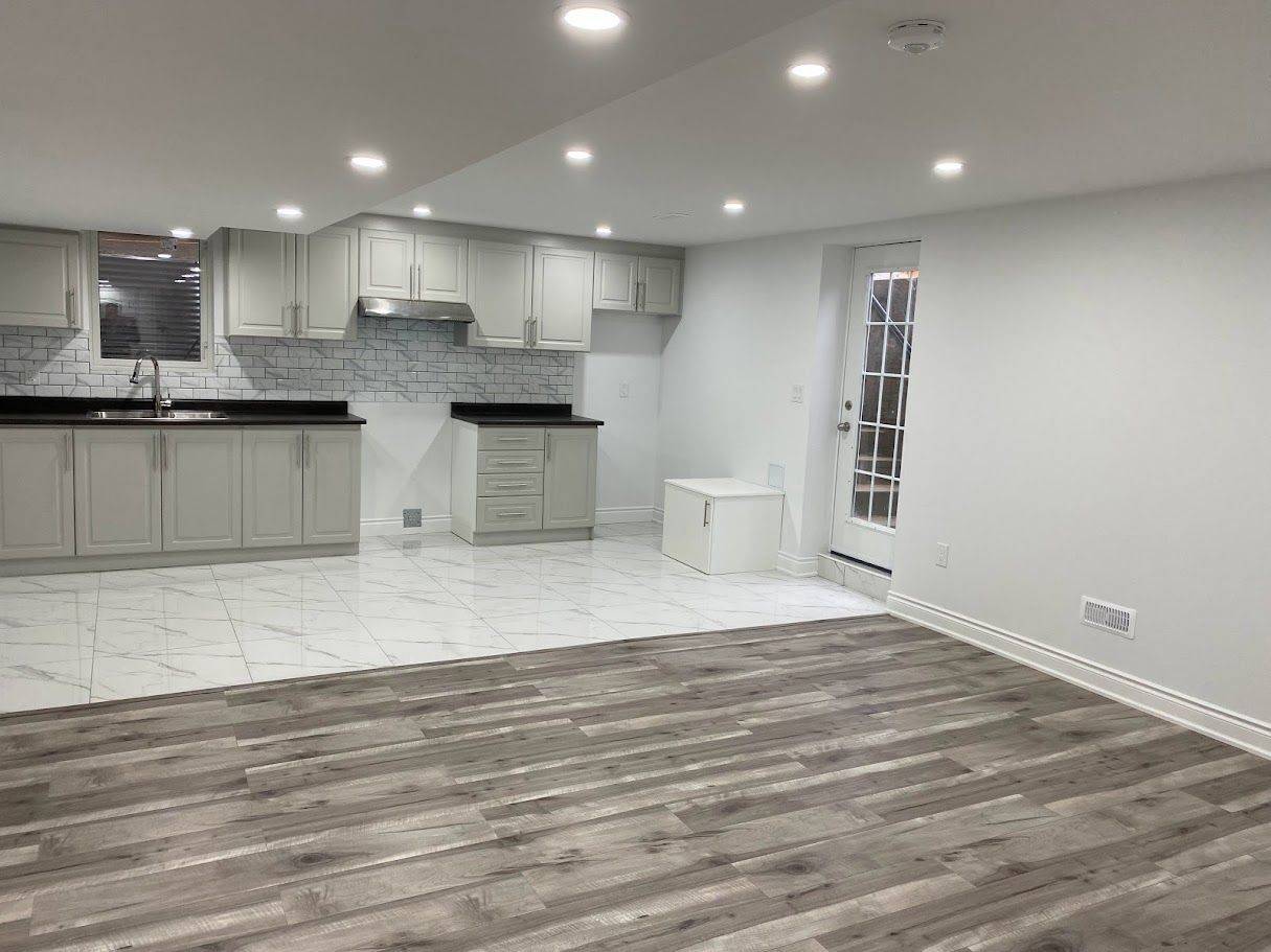 Milton, ON L9E 0B8,1368 Connaught TER