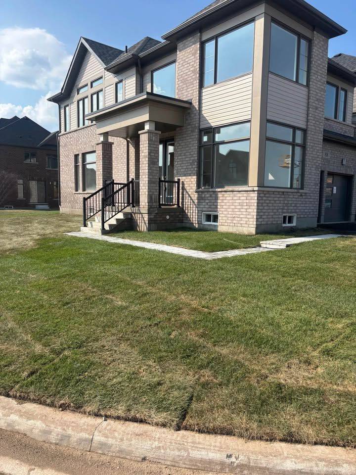 Erin, ON N0B 1T0,88 Gibson Dr N DR S