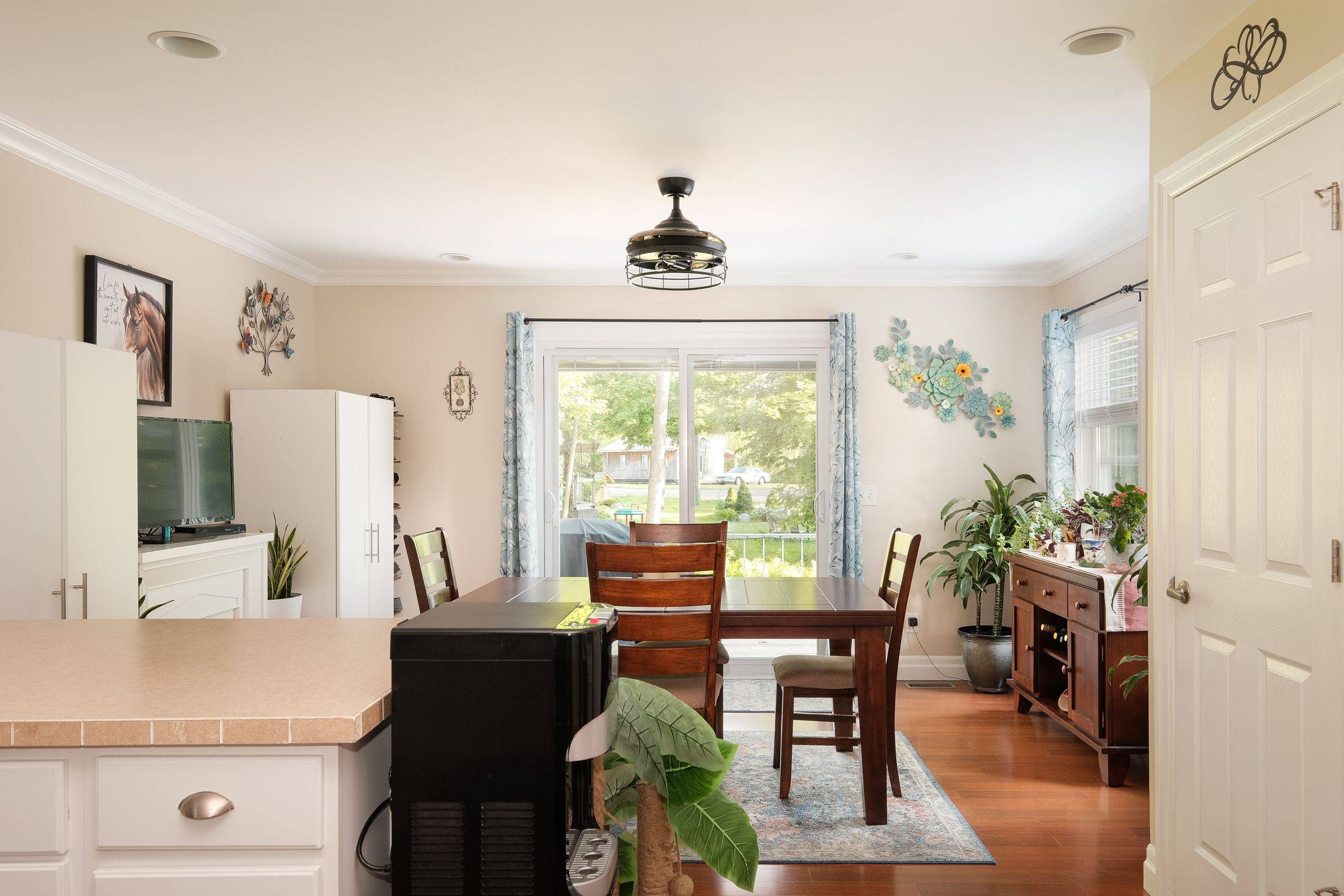 Curve Lake First Nation 35, ON K0L 1R0,4 Rollies Bay RD E