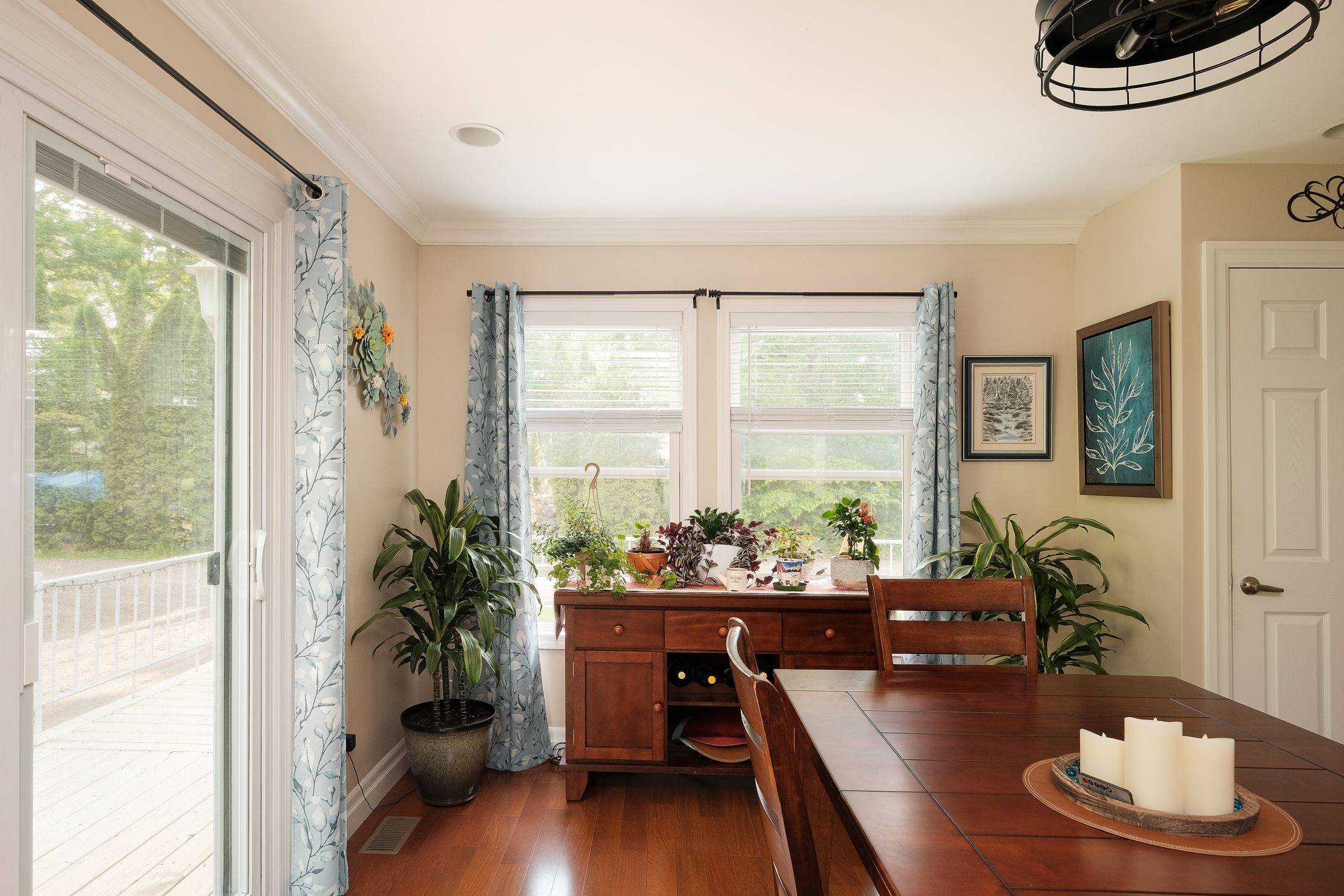 Curve Lake First Nation 35, ON K0L 1R0,4 Rollies Bay RD E