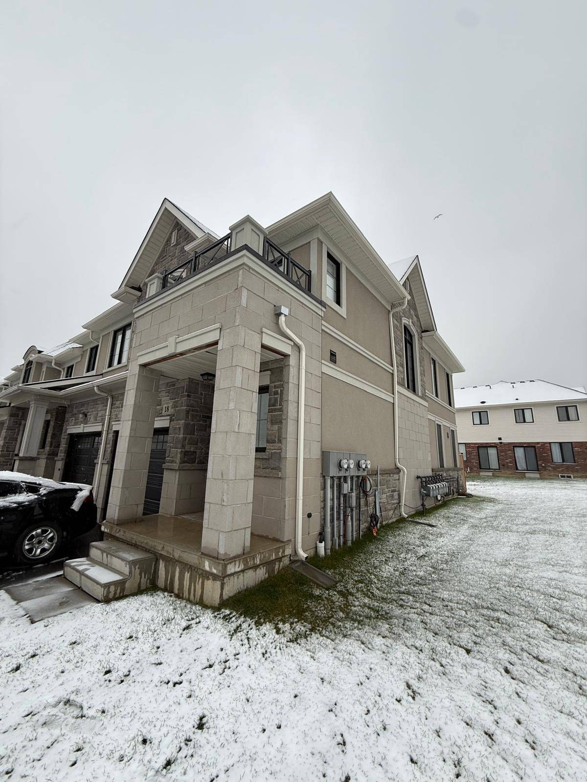 Hamilton, ON L9B 1K2,30 Mia DR #18