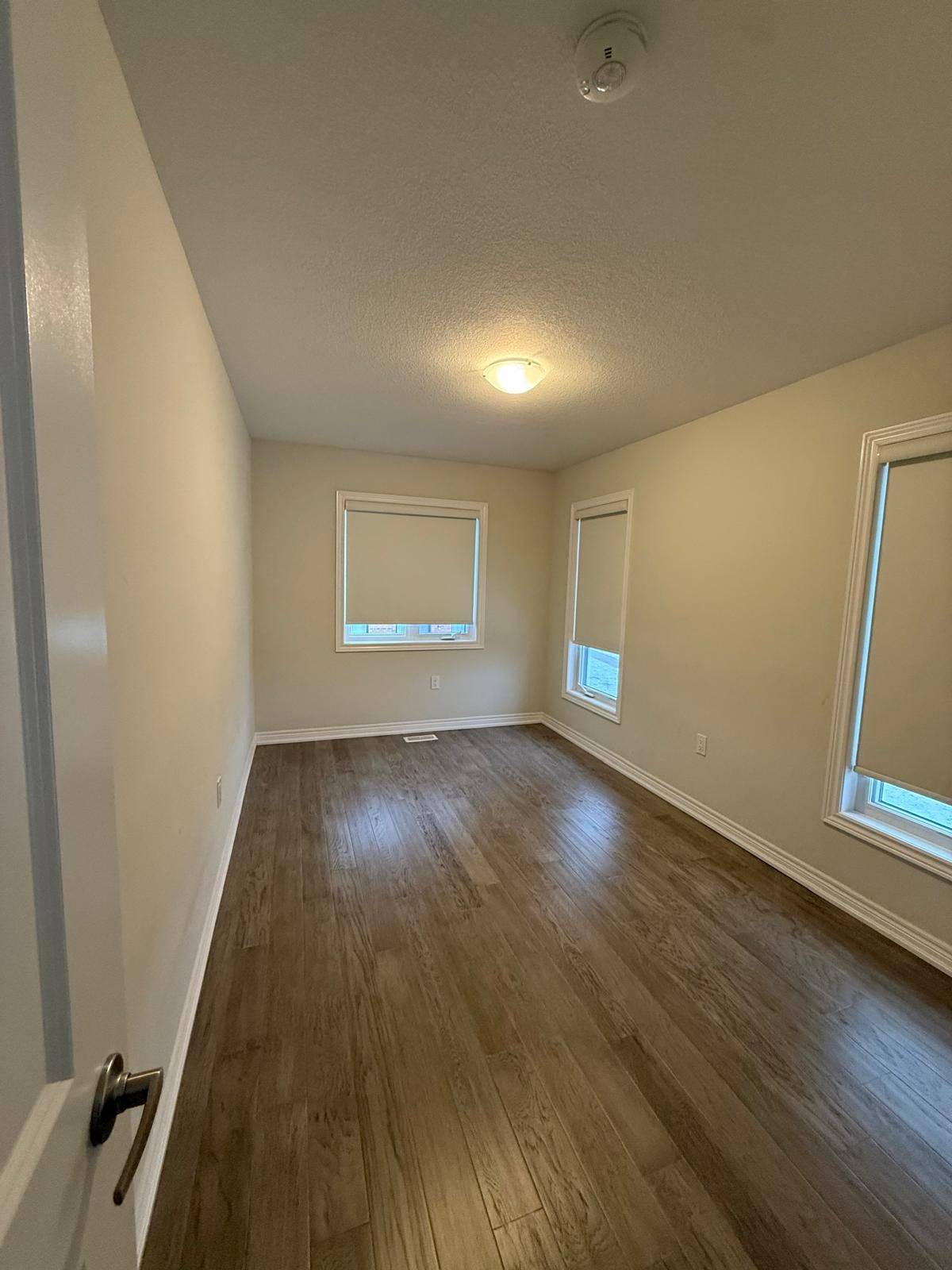 Hamilton, ON L9B 1K2,30 Mia DR #18