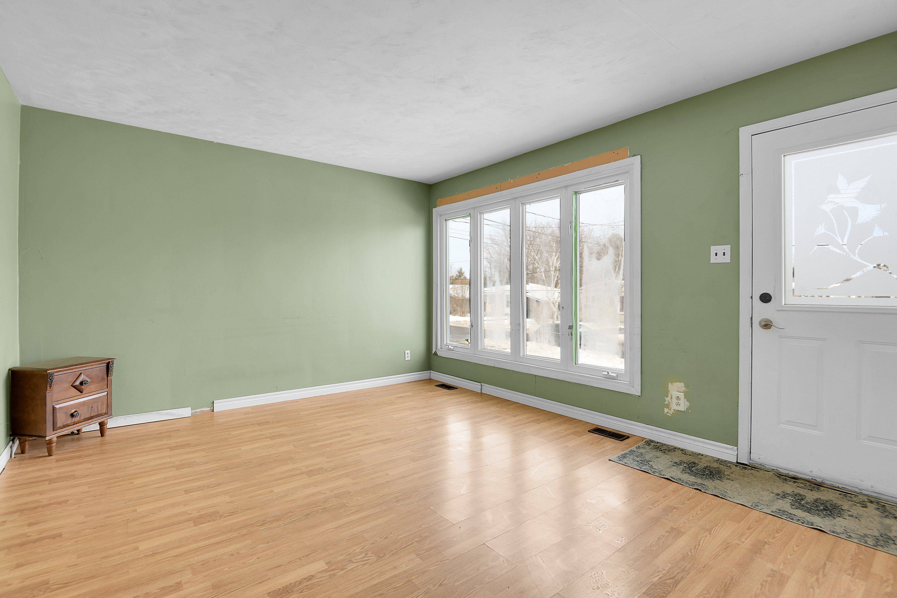 North Glengarry, ON K0C 1A0,418 Dominion ST