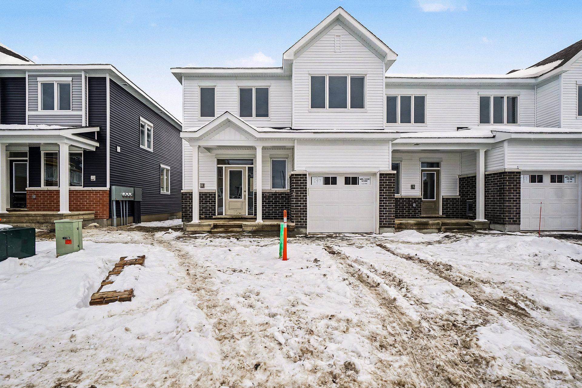 Orleans - Cumberland And Area, ON K4A 1L2,149 Ryan Reynolds WAY