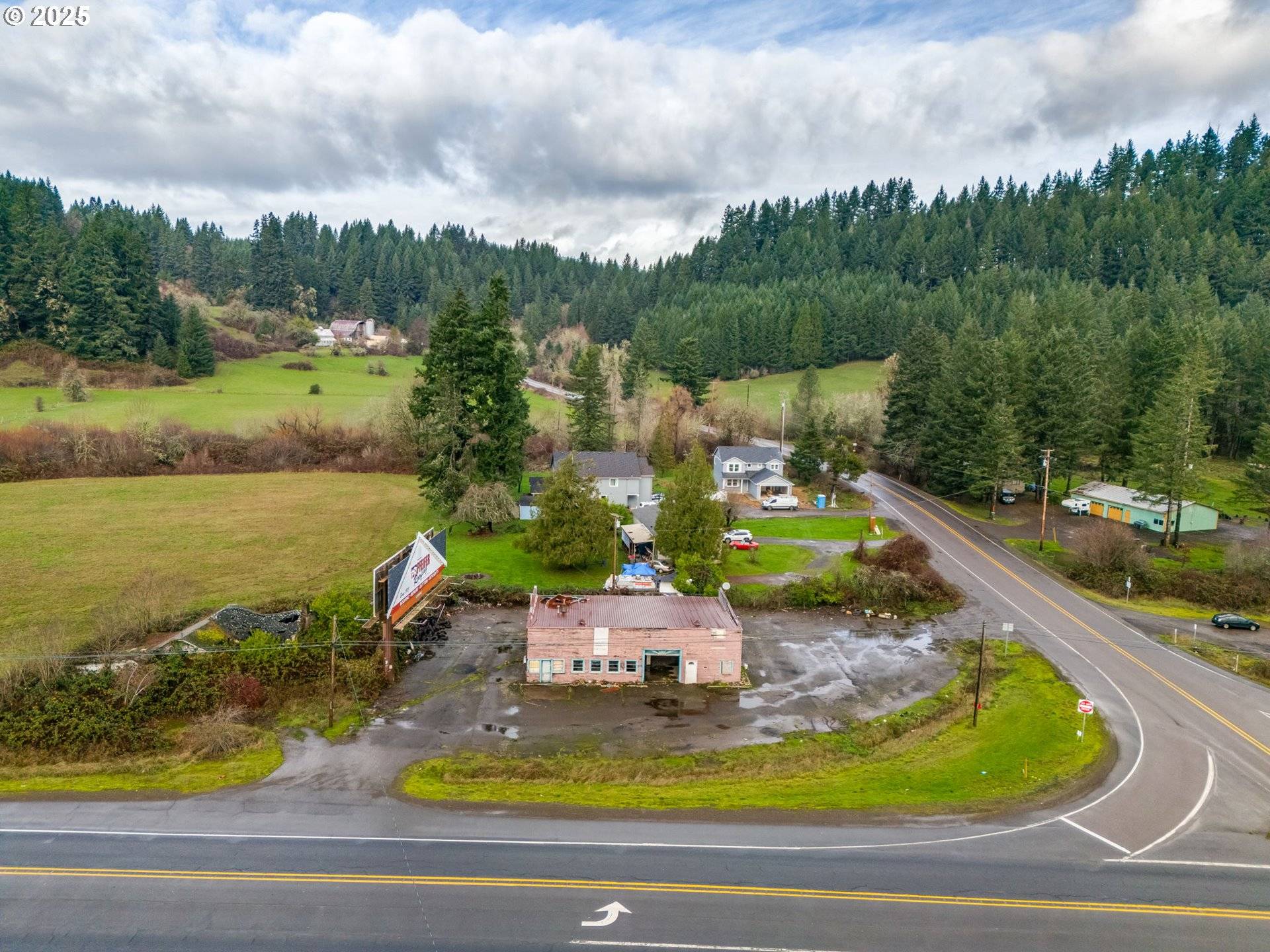 26555 SALMON RIVER HWY, Grand Ronde, OR 97347