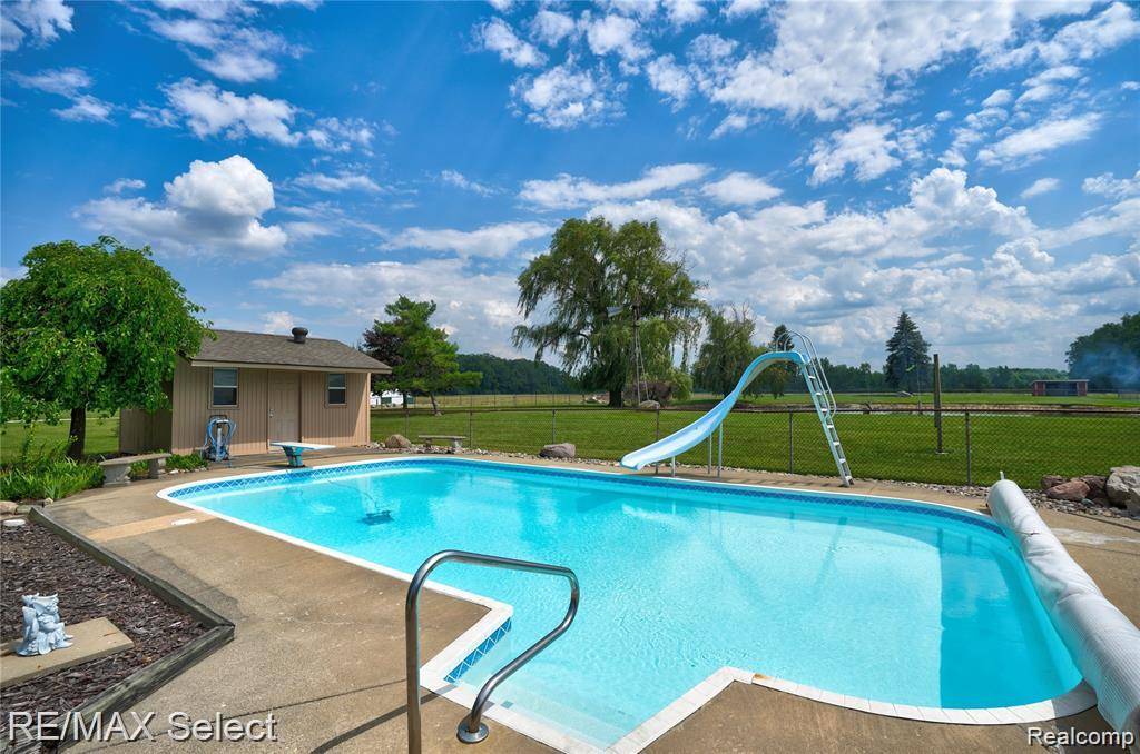 Gaines, MI 48436,9215 W Grand Blanc RD