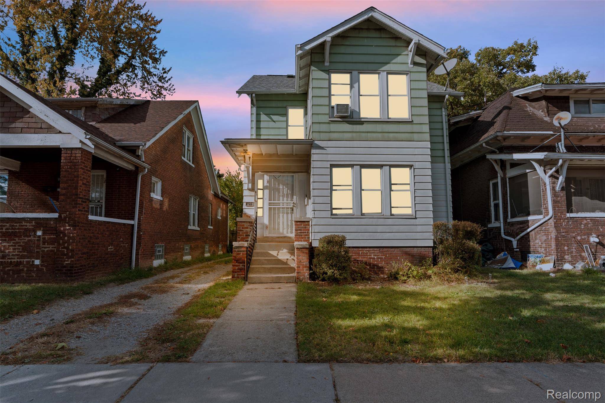 Detroit, MI 48204,5272 Maplewood ST