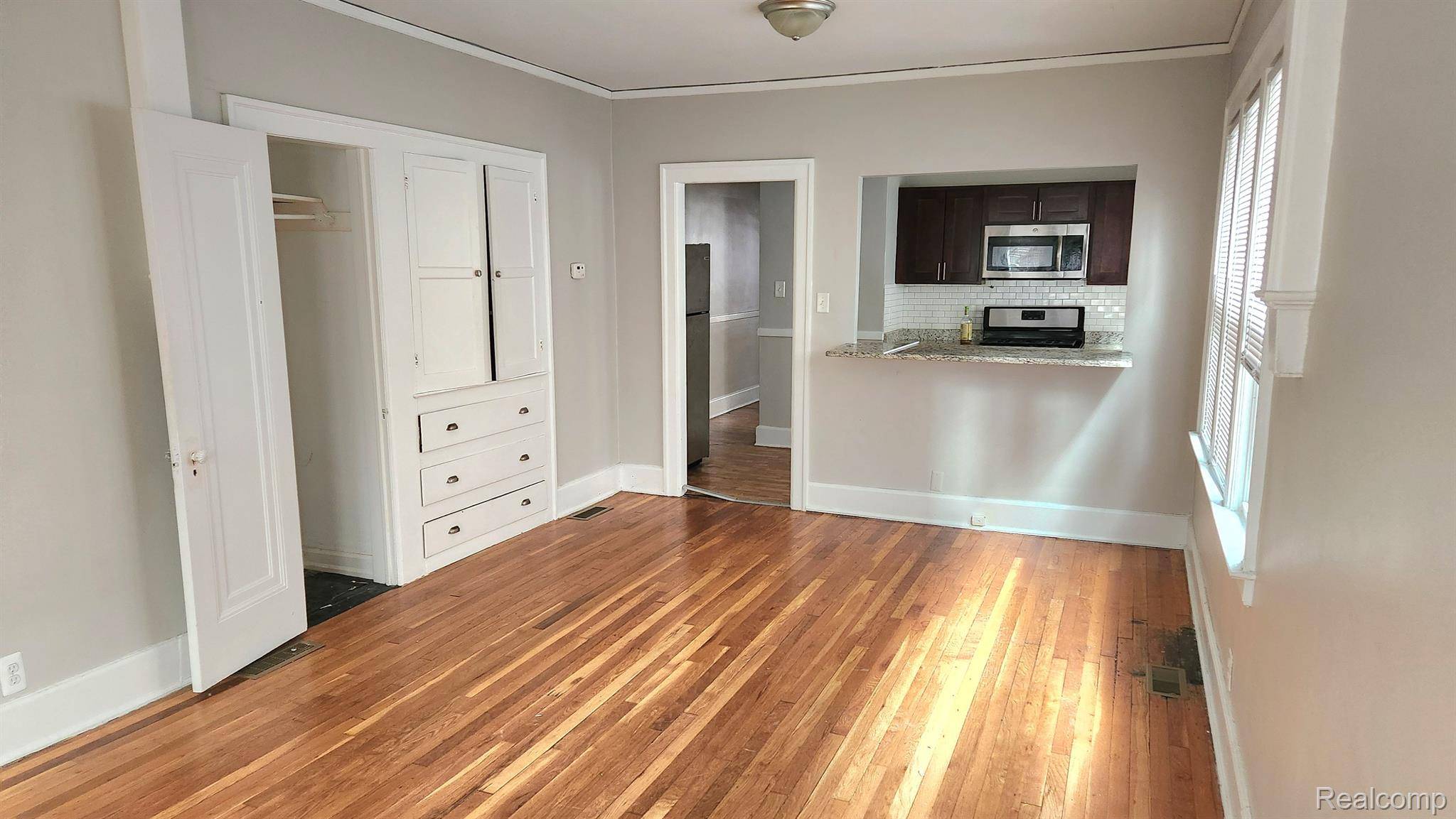 Grosse Pointe Park, MI 48230,864 NOTTINGHAM 1S RD