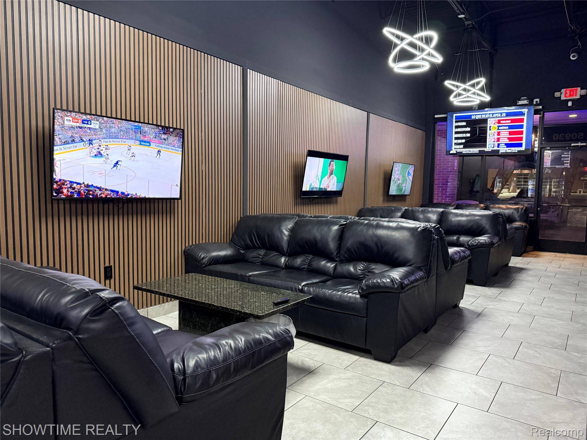 Macomb, MI 48044,50930 ROMEO