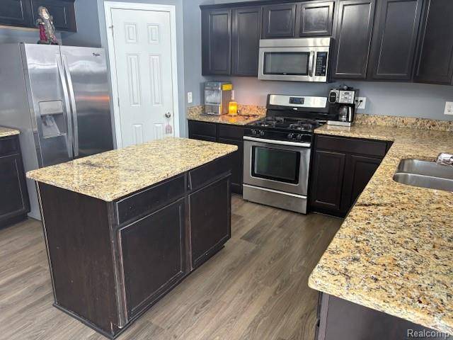 Macomb, MI 48042,52658 Delena DR