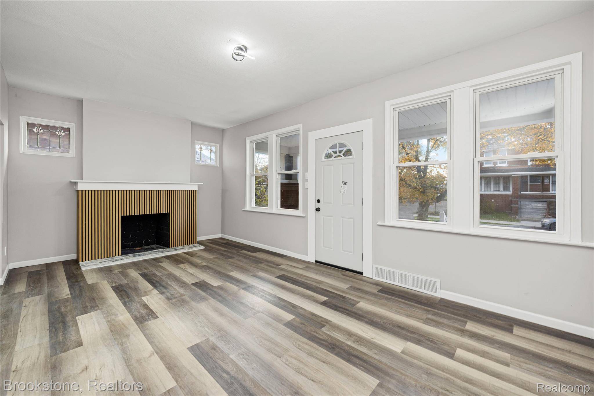 Detroit, MI 48214,4888 Maxwell ST