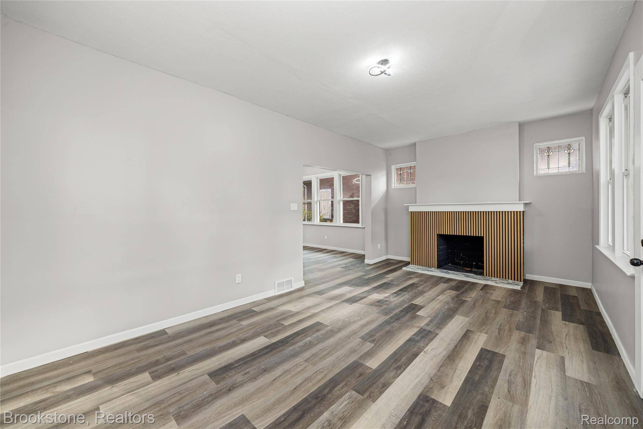 Detroit, MI 48214,4888 Maxwell ST