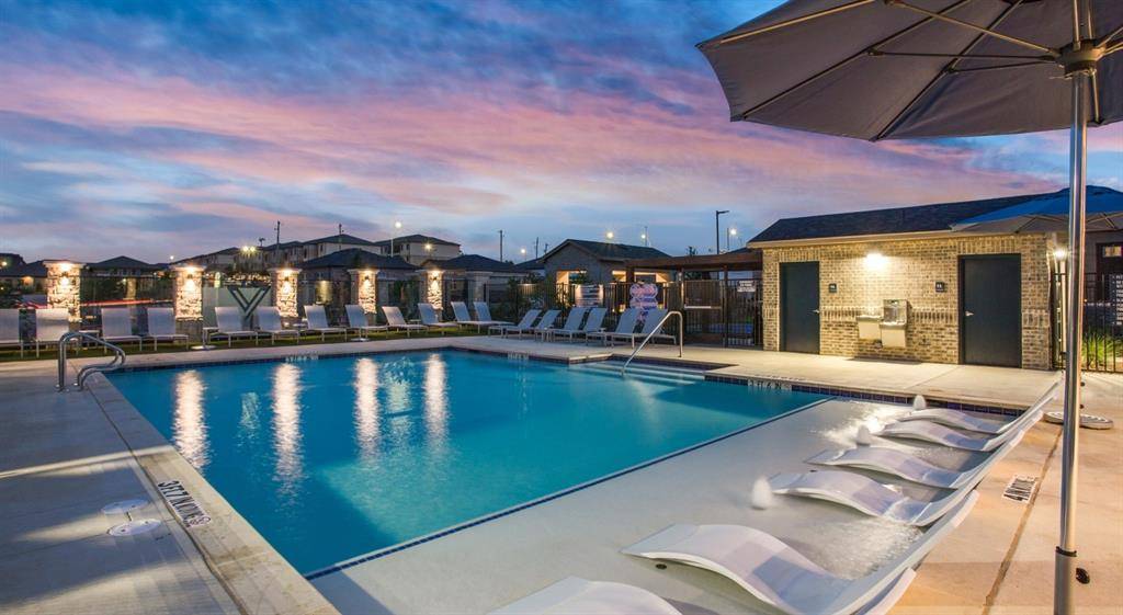 Grand Prairie, TX 75052,3950 Dechman Drive #4022