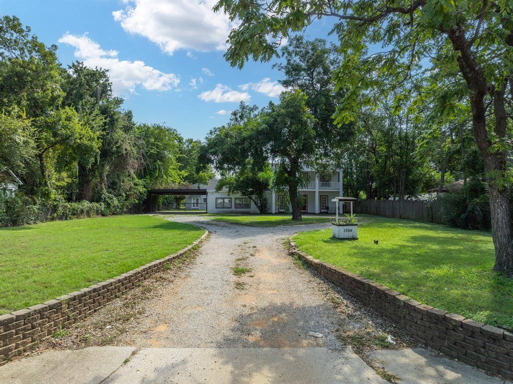 Irving, TX 75060,1504 Maple Street