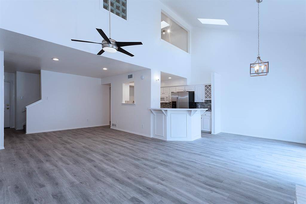 Dallas, TX 75231,7450 Holly Hill Drive #105