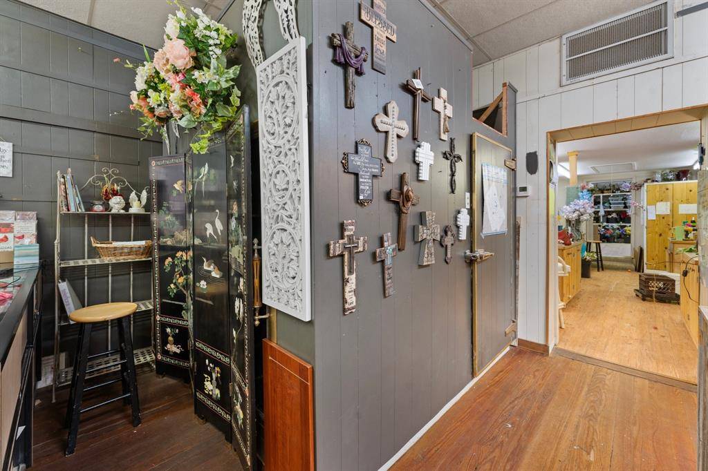 De Leon, TX 76444,133 N Texas Prices Street