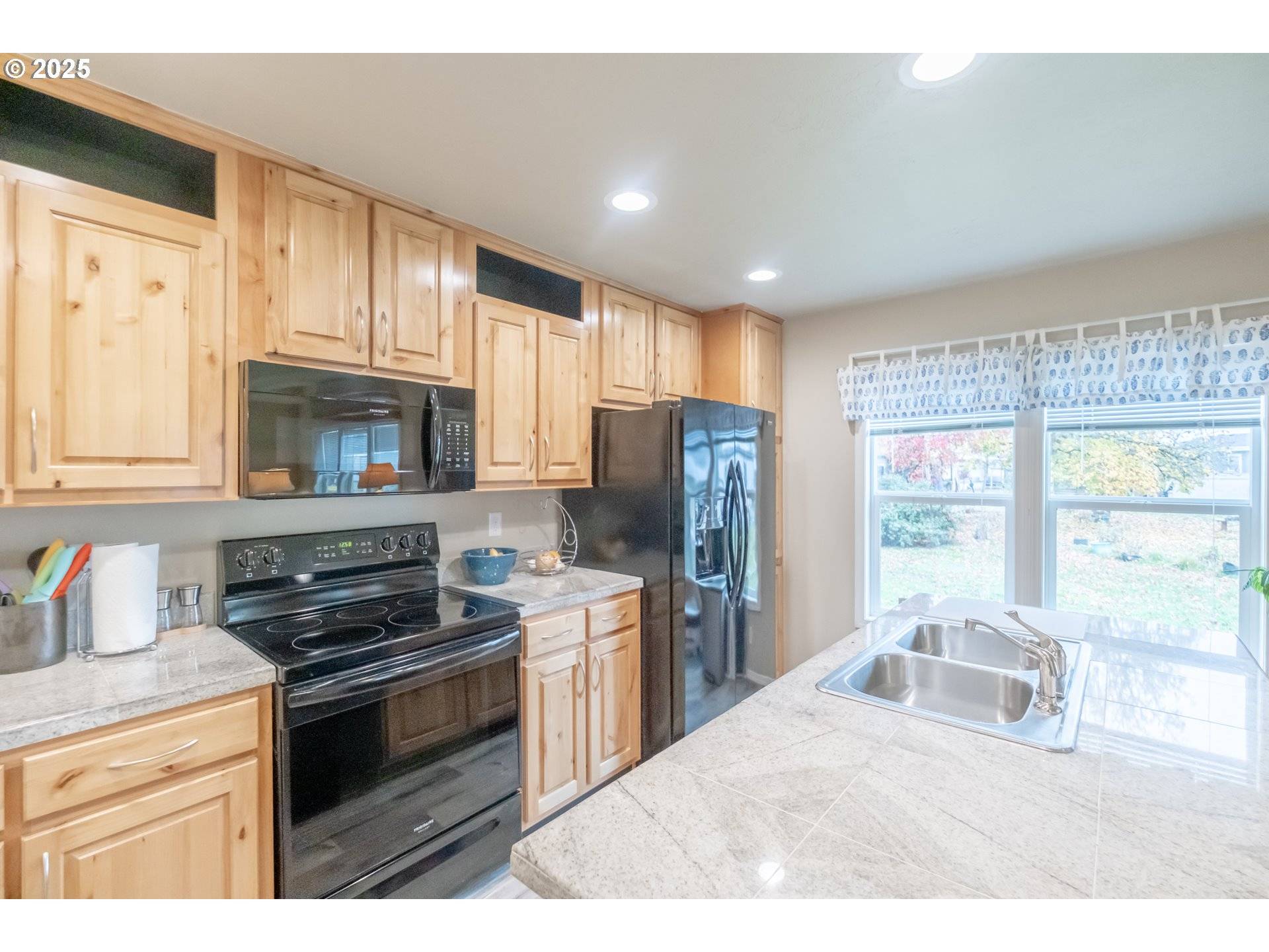 Albany, OR 97321,34505 RIVERSIDE DR