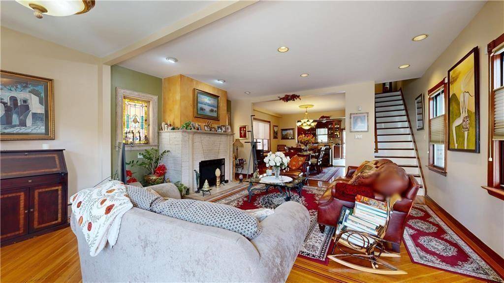 Brooklyn, NY 11228,949 72nd ST