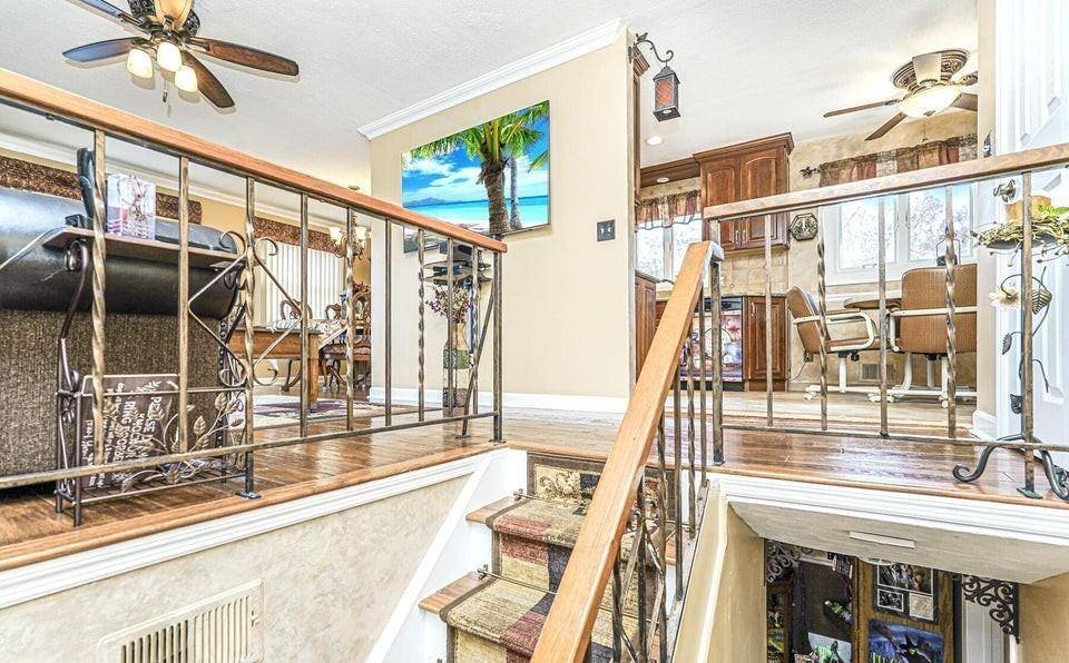 Richmond, NY 10308,35 Nutwood CT