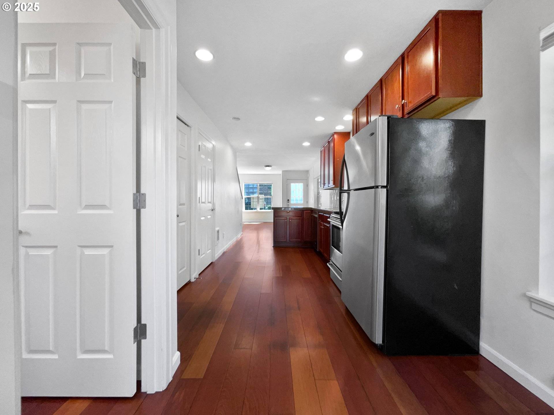 Portland, OR 97213,6001 NE HOLLADAY ST