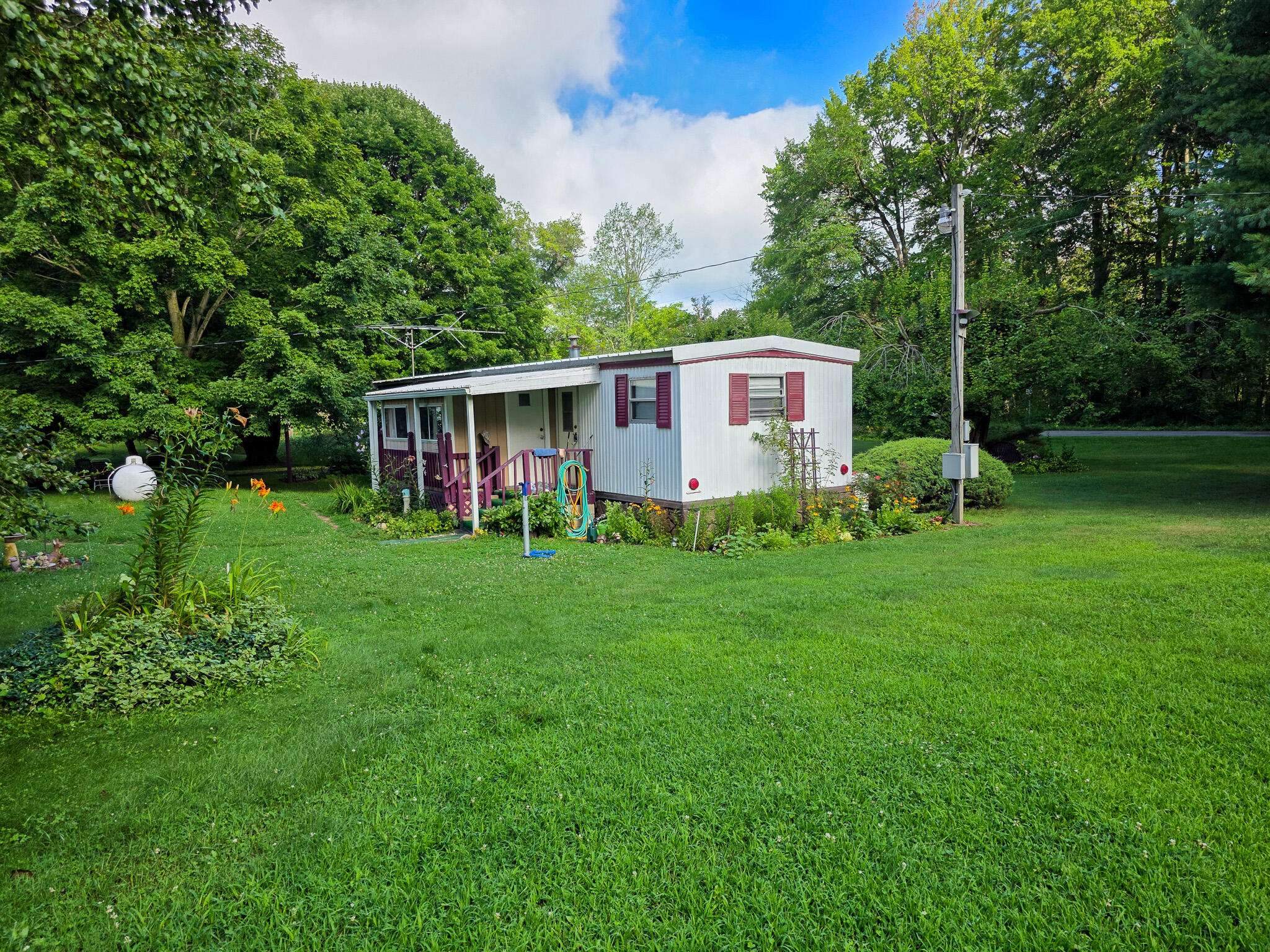 East Leroy, MI 49051,4850 S H DR S