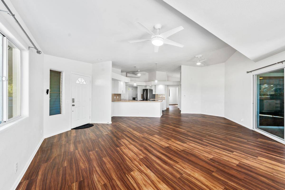 Kailua-kona, HI 96740,77-6377 KENIKA PL