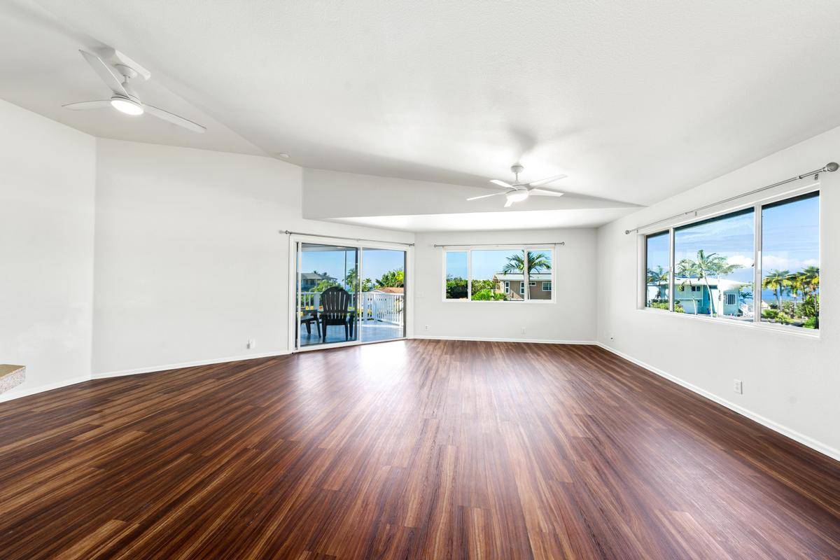 Kailua-kona, HI 96740,77-6377 KENIKA PL