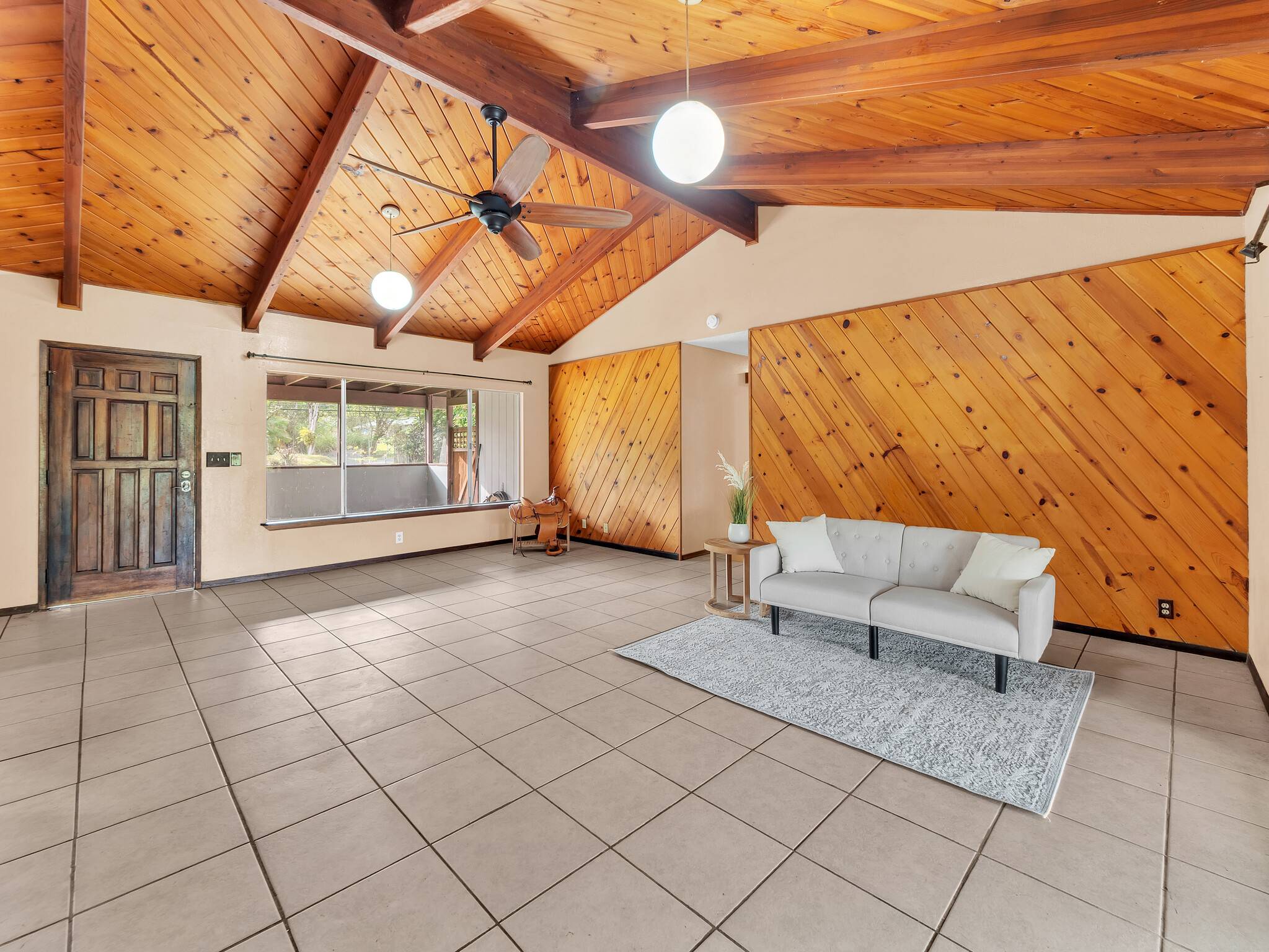 Mountain View, HI 96771,16-1091 MOHO RD