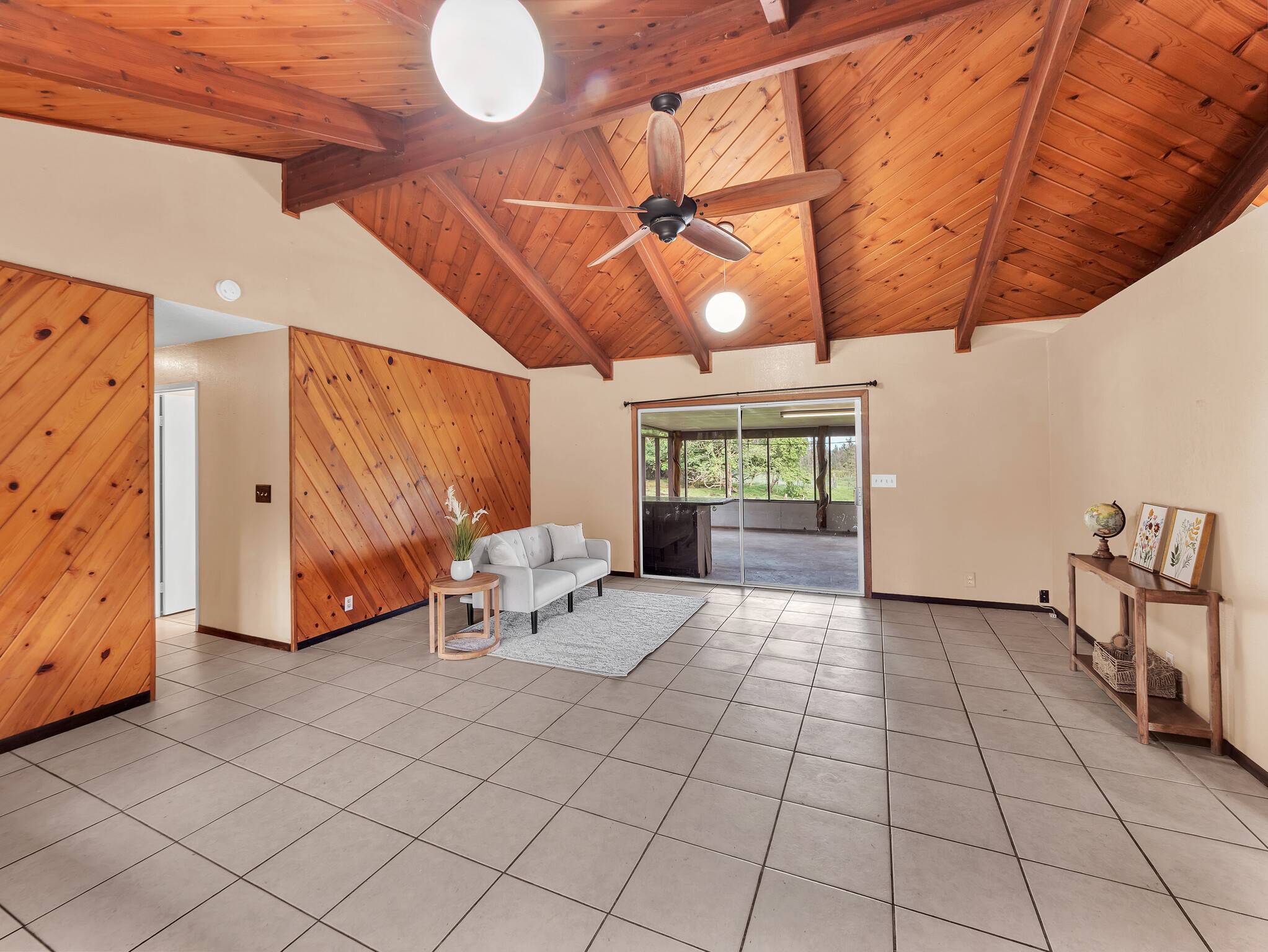 Mountain View, HI 96771,16-1091 MOHO RD