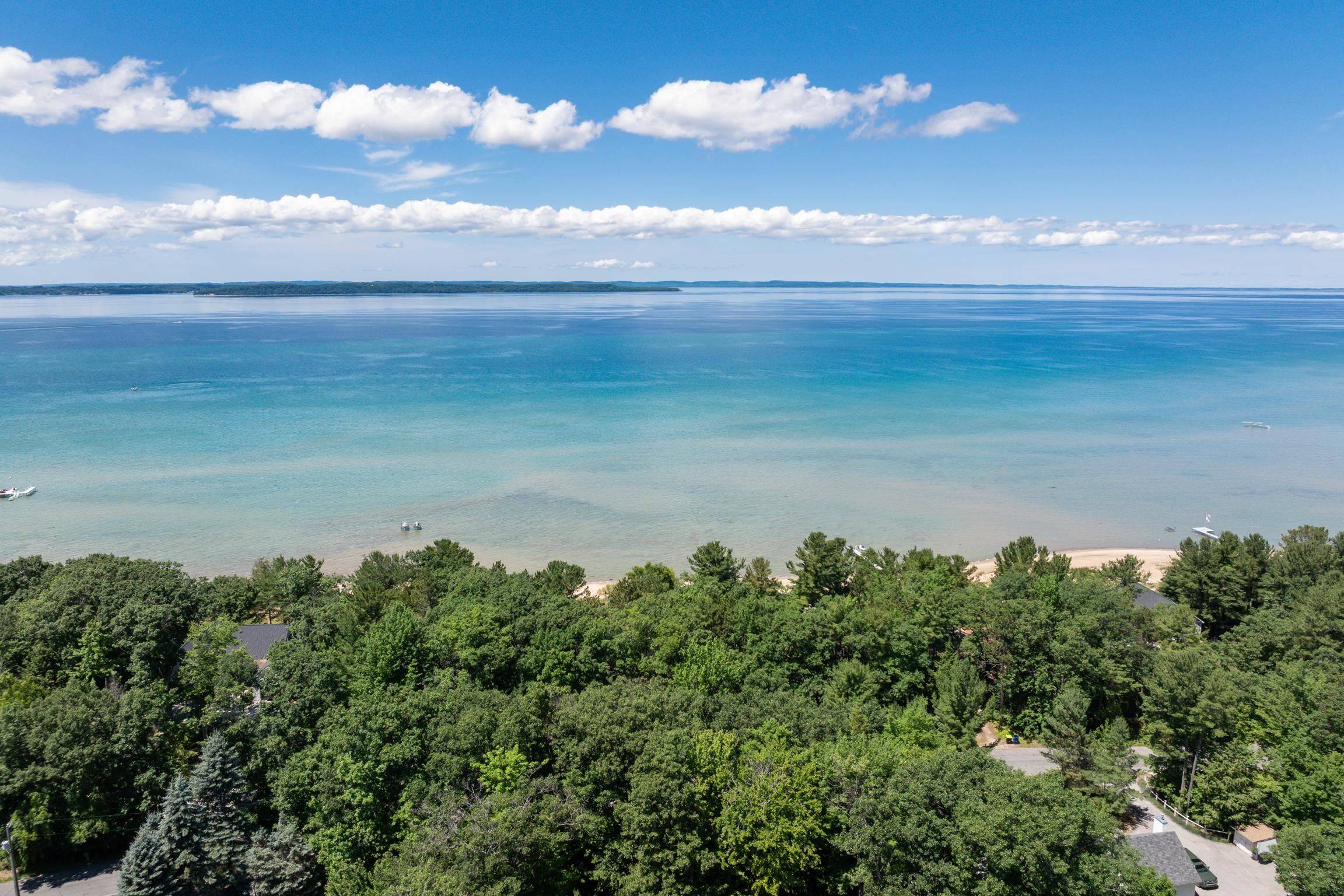 Kewadin, MI 49648,5196 MacKenzie DR