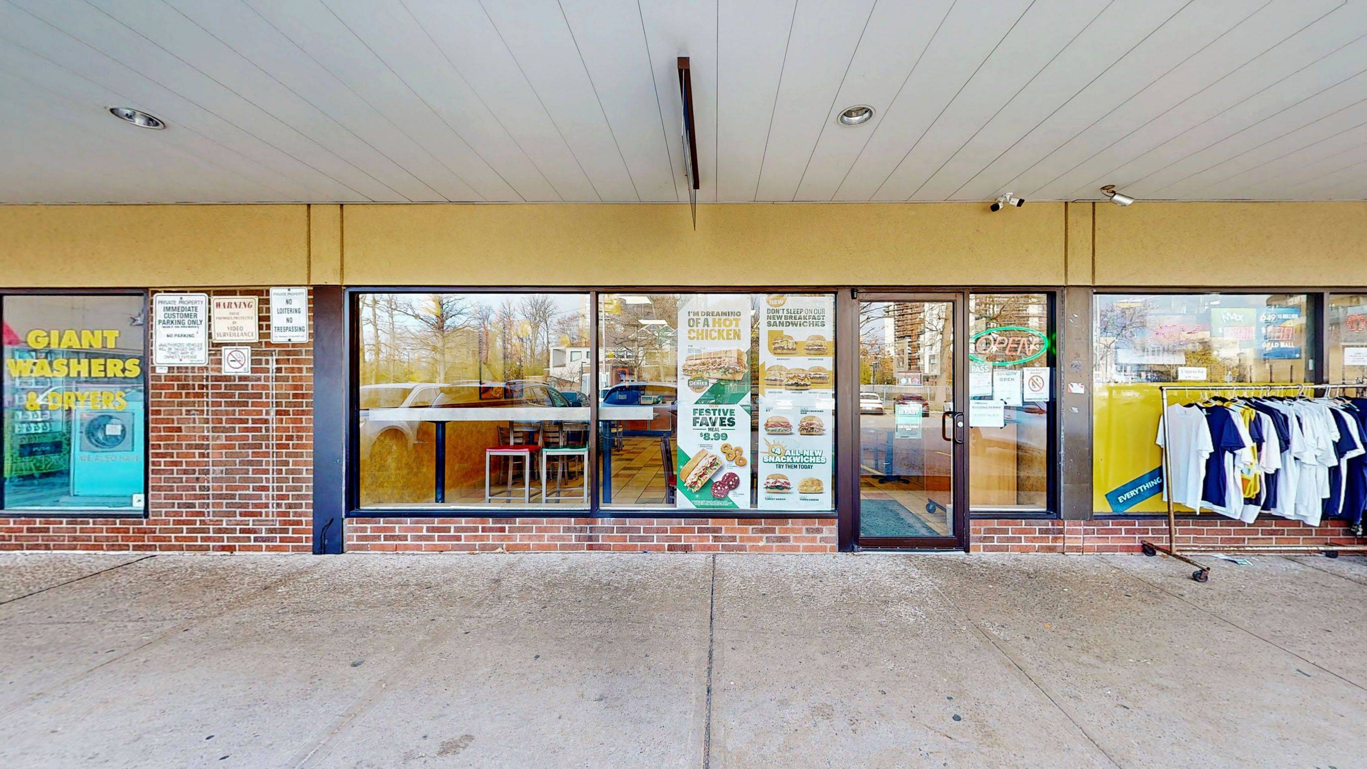 Toronto C15, ON M2J 1L8,105 Parkway Forest DR