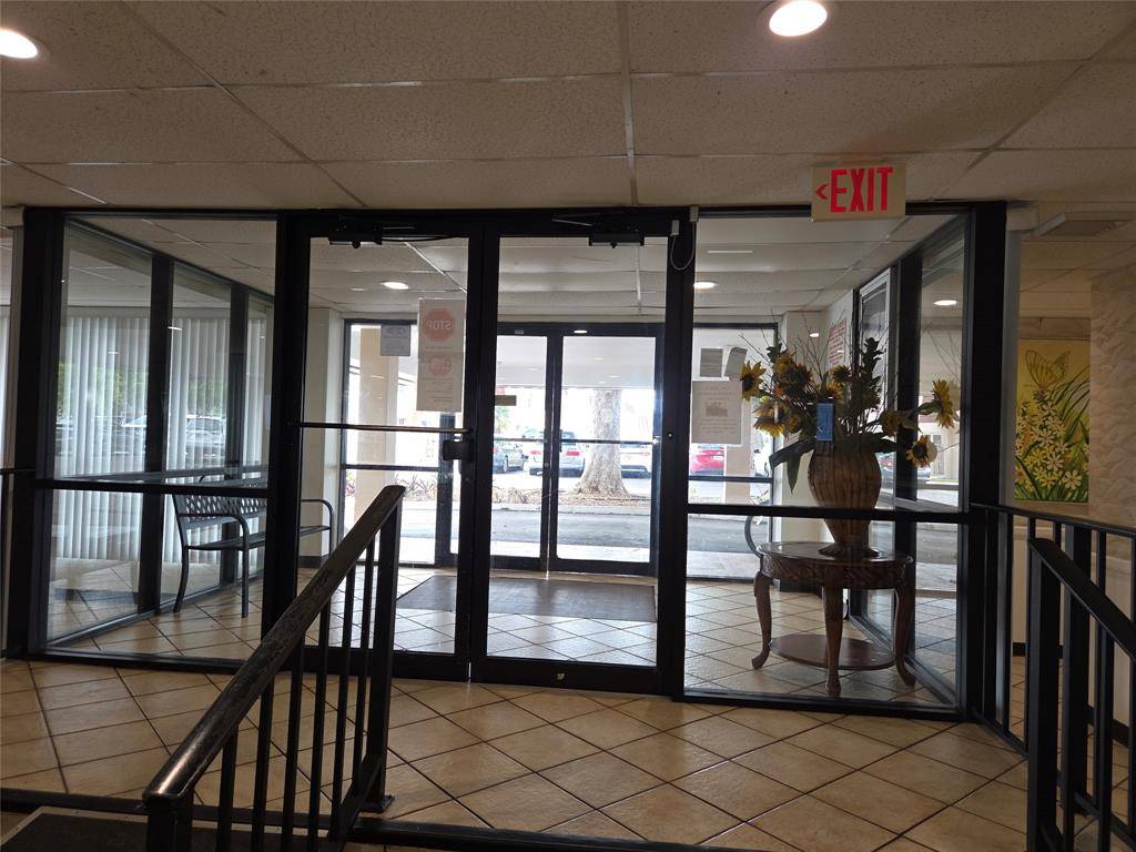 Lauderhill, FL 33319,4158 Inverrary Dr #104