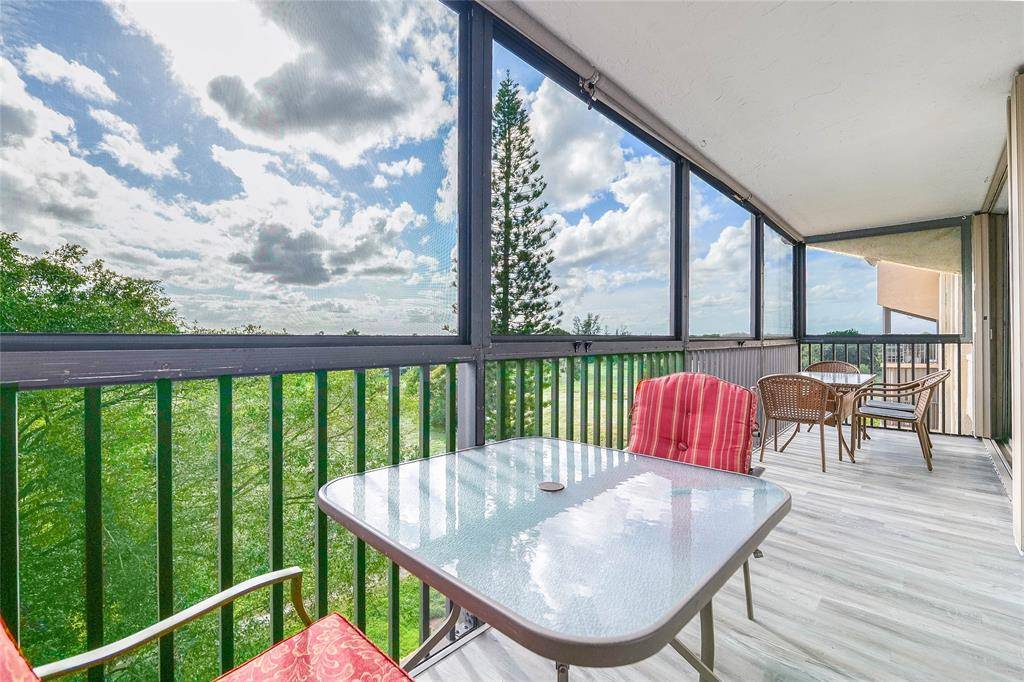 Lauderhill, FL 33319,3821 Environ Blvd #603