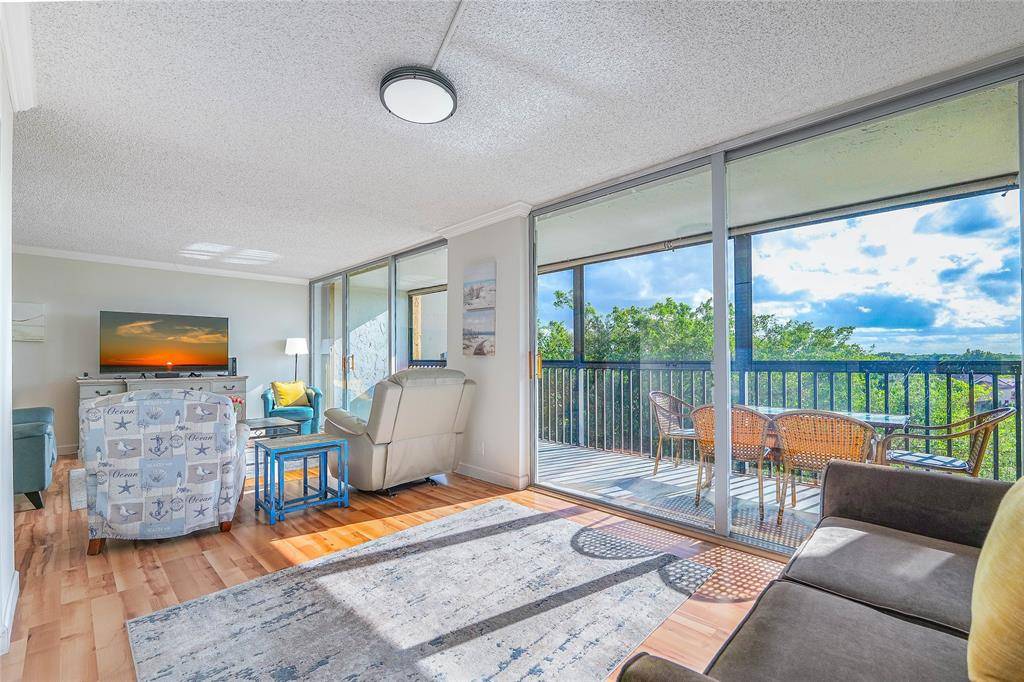 Lauderhill, FL 33319,3821 Environ Blvd #603