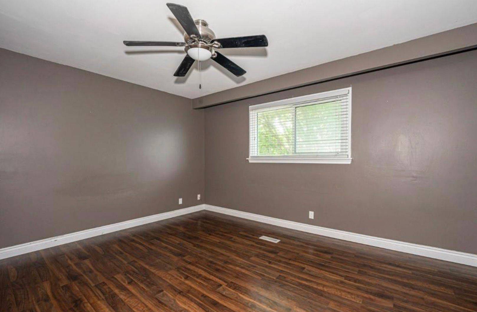 Barrie, ON L4N 3T6,4 Jane CRES #Front