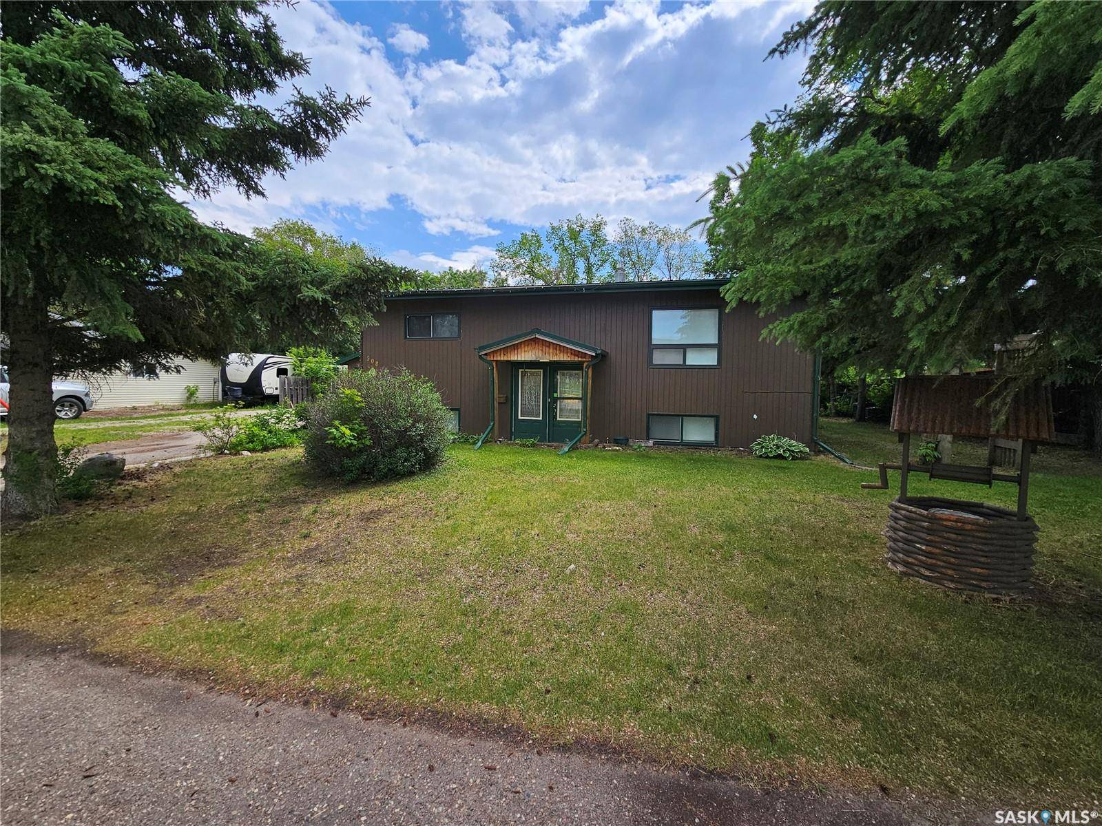 Meadow Lake, SK S9X 1A9,508 5th AVENUE W