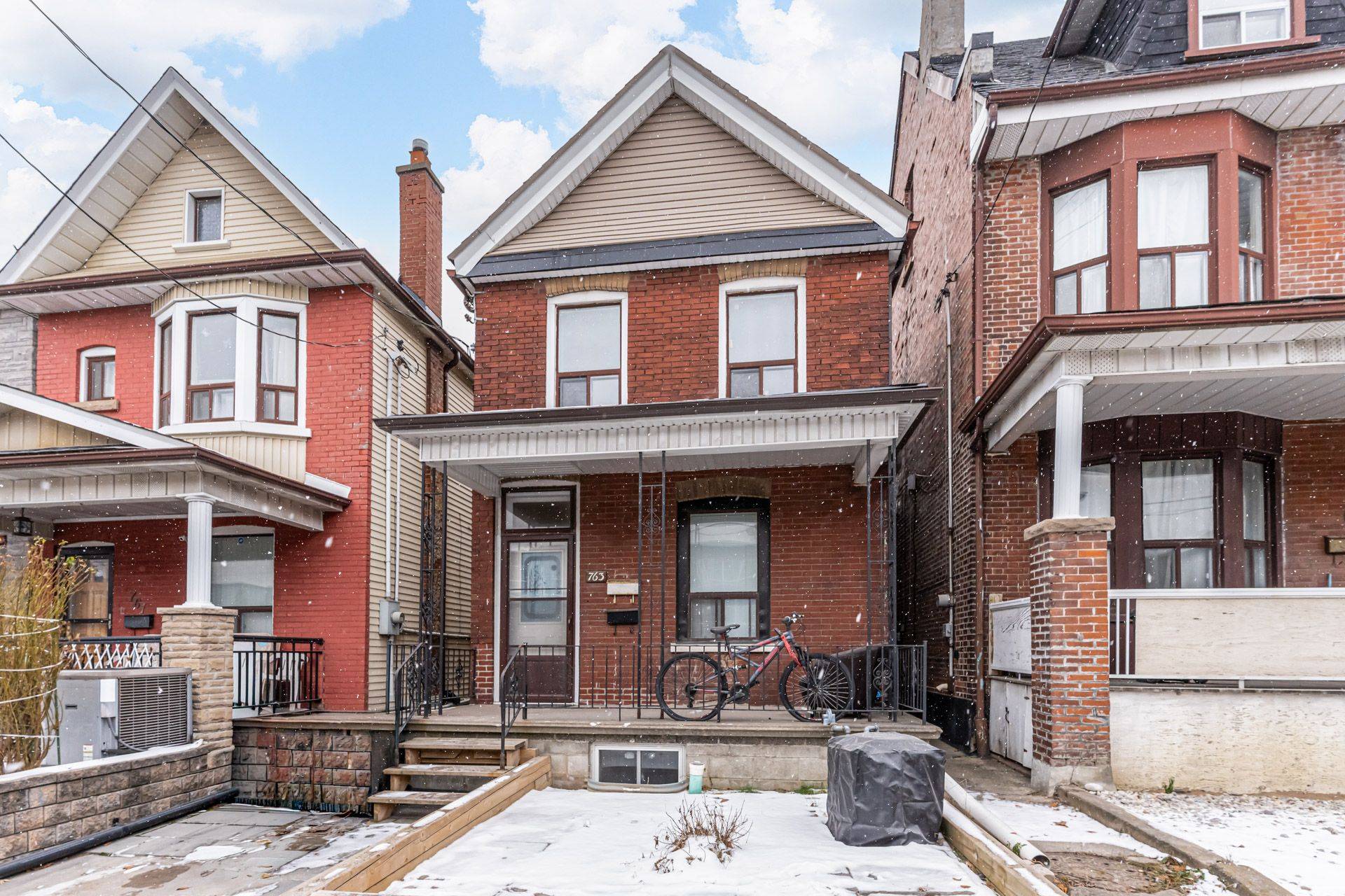 Toronto W02, ON M6G 1Z5,763 Dupont ST #Main Rm 2