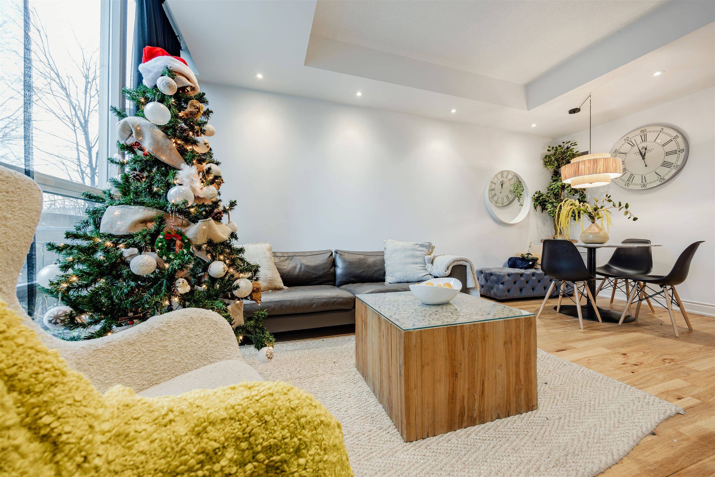 Mississauga, ON L4Z 0A3,90 Absolute AVE #TH-115