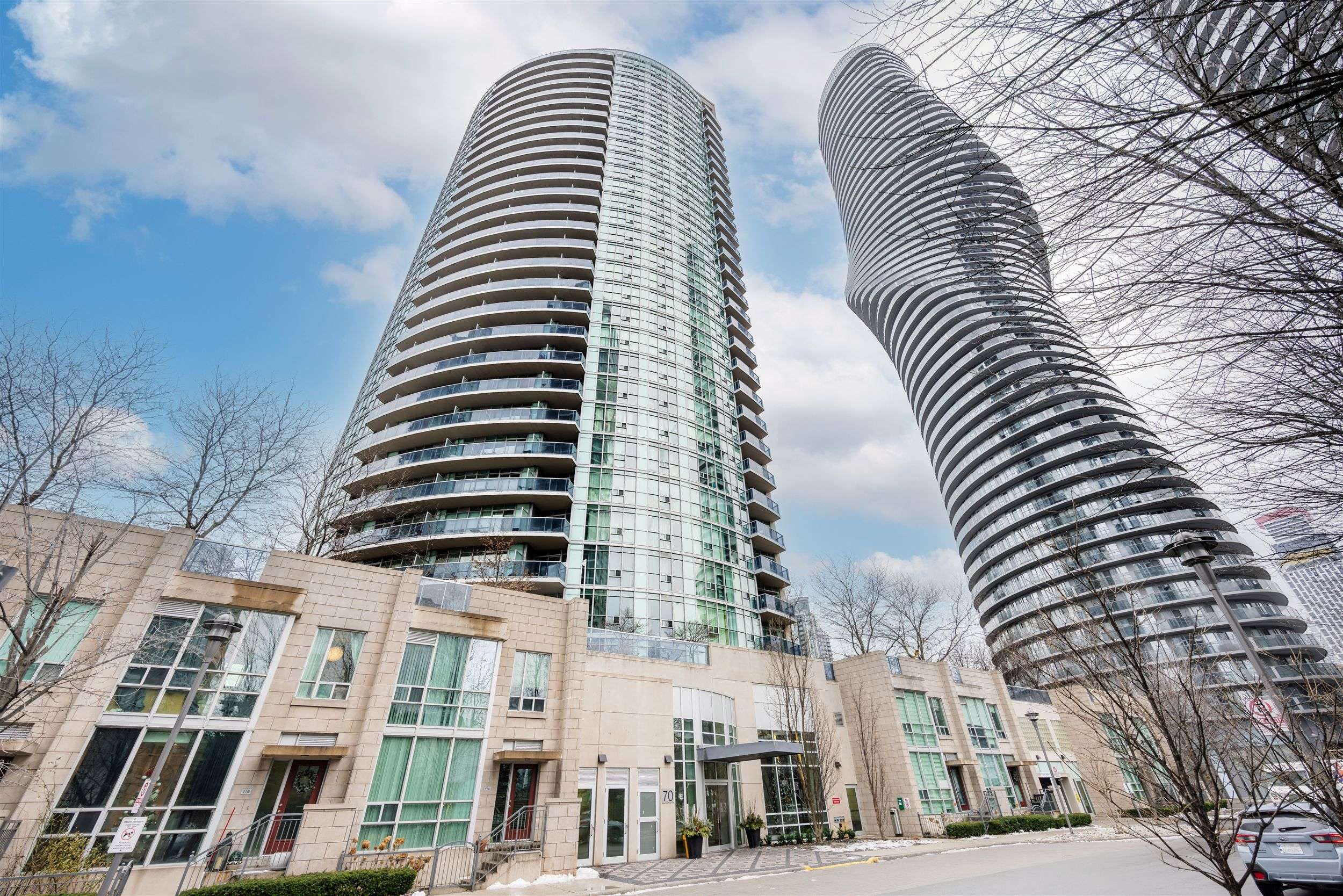 Mississauga, ON L4Z 0A3,90 Absolute AVE #TH-115